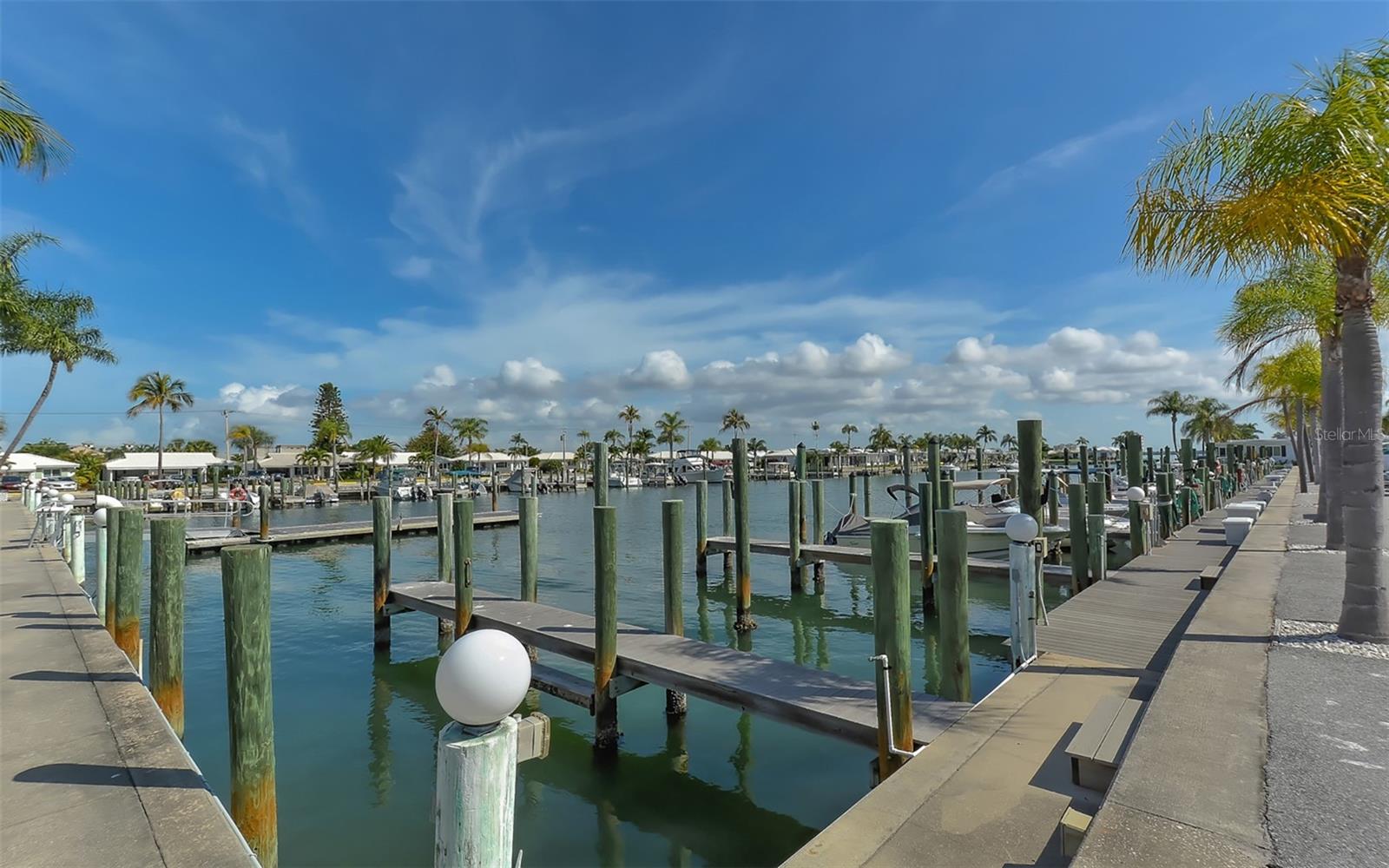 703 SPANISH DR S, LONGBOAT KEY, FL, 34228
