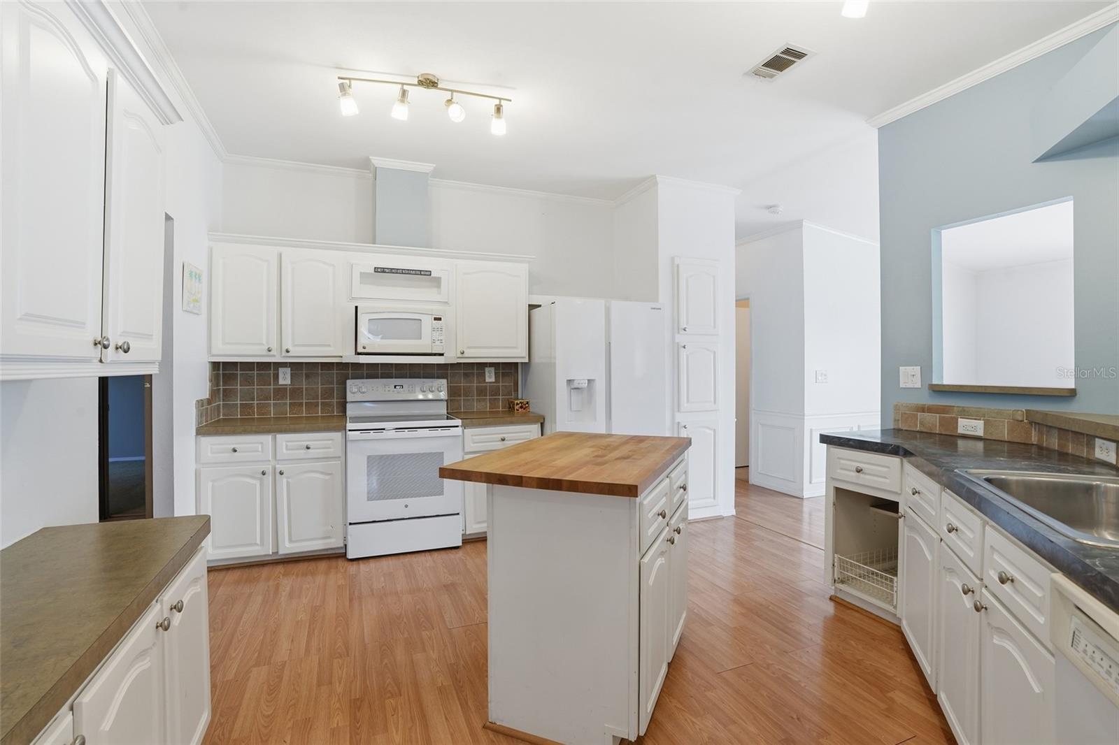 110 W MARLAND CT, NOKOMIS, FL, 34275