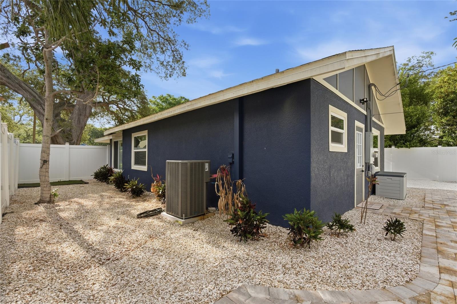 2111 42ND ST S, ST PETERSBURG, FL, 33711
