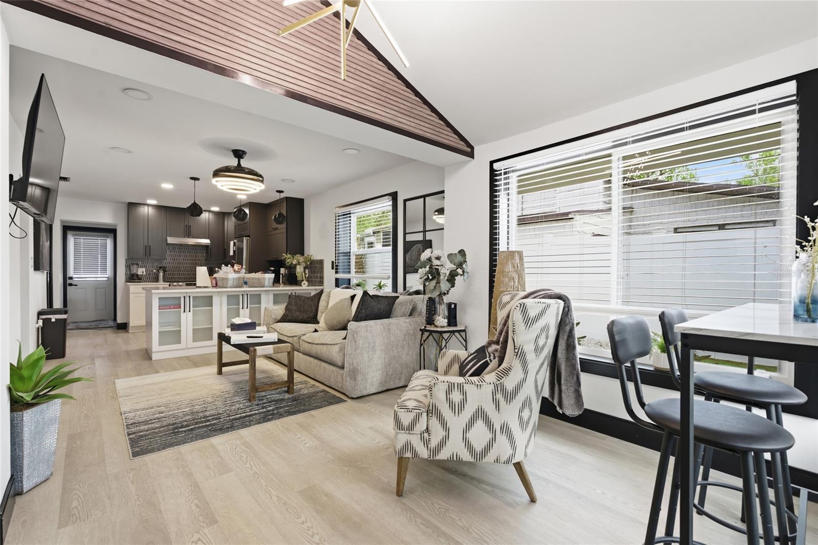 2111 42ND ST S, ST PETERSBURG, FL, 33711