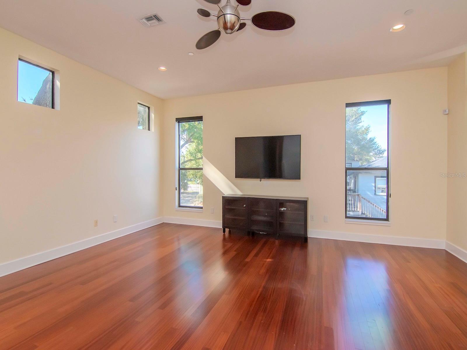213 S MOODY AVE #1, TAMPA, FL, 33609