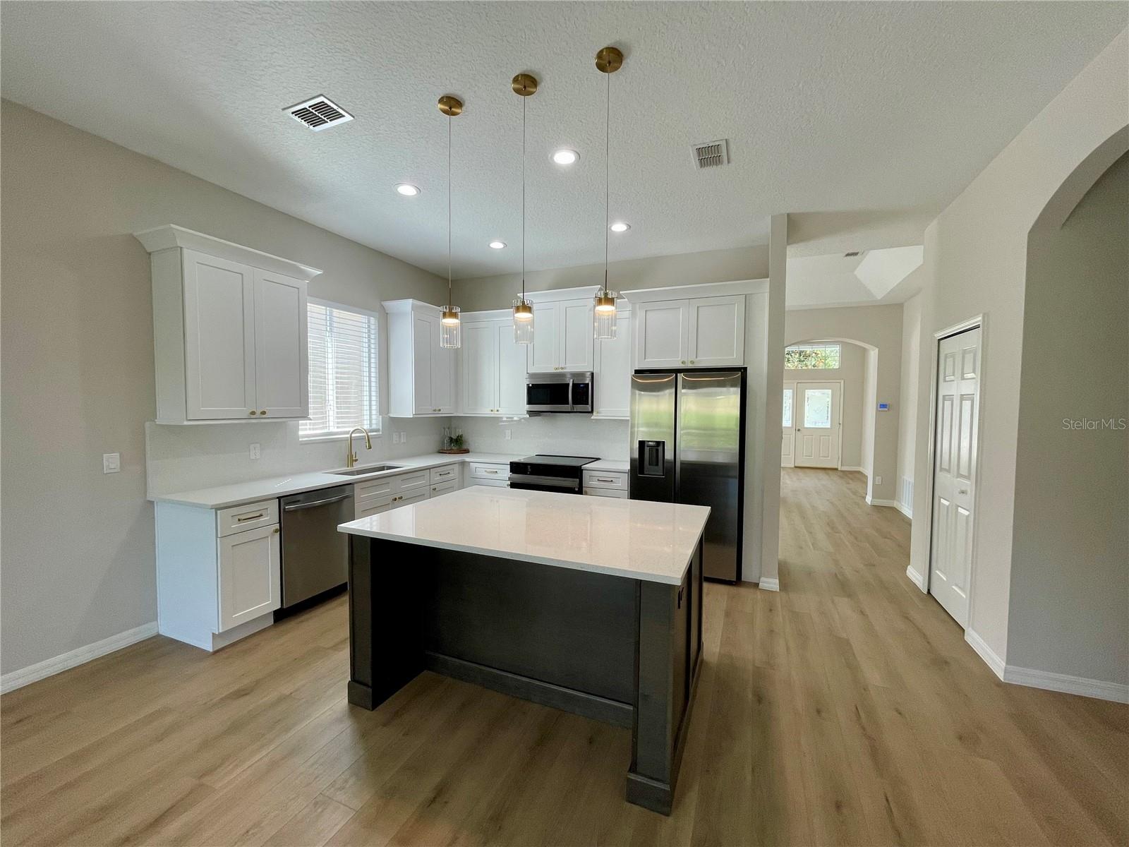 24345 AMBERLEAF CT, LEESBURG, FL, 34748