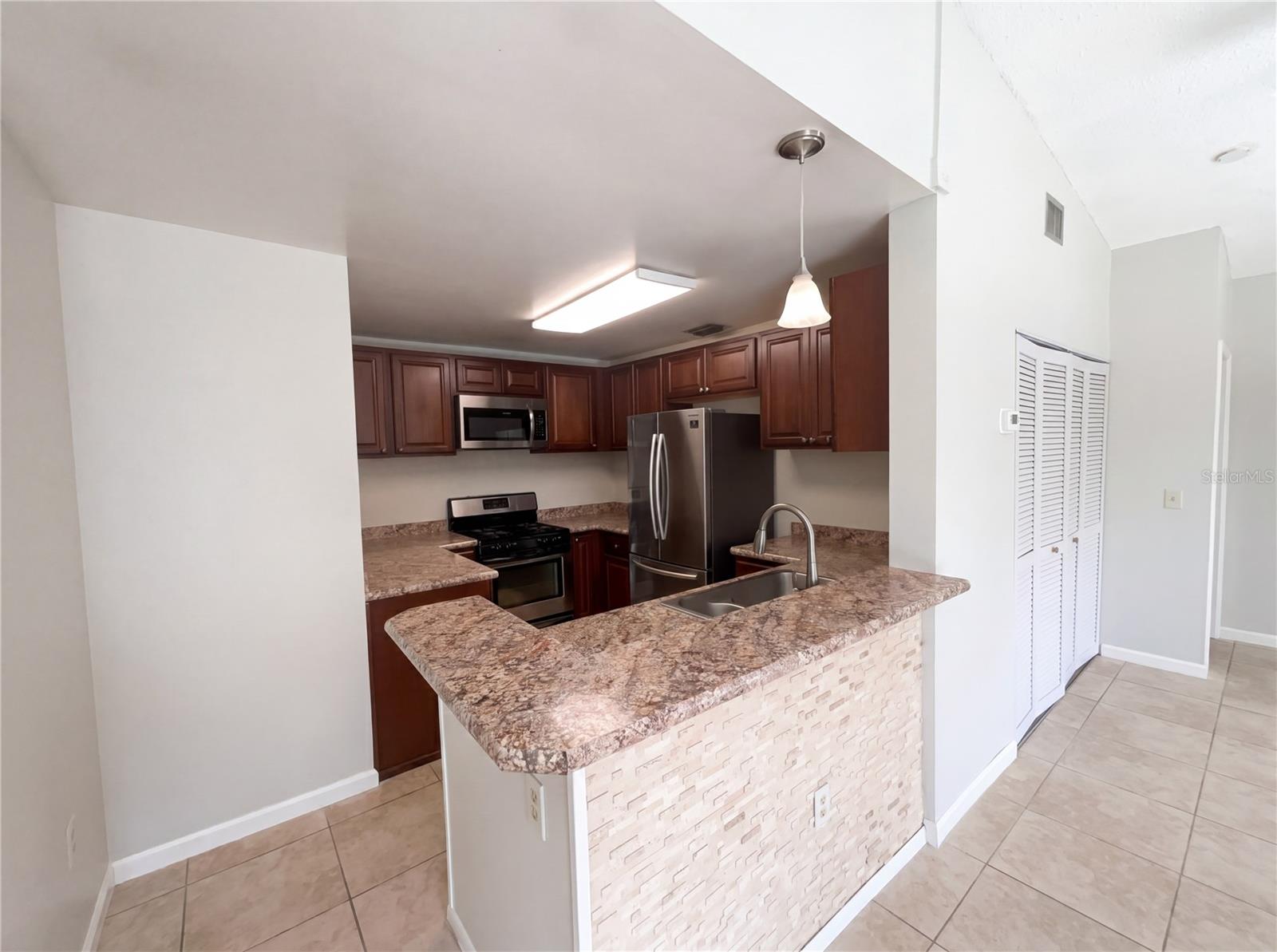 1015 WESTSIDE DR, WINTER GARDEN, FL, 34787
