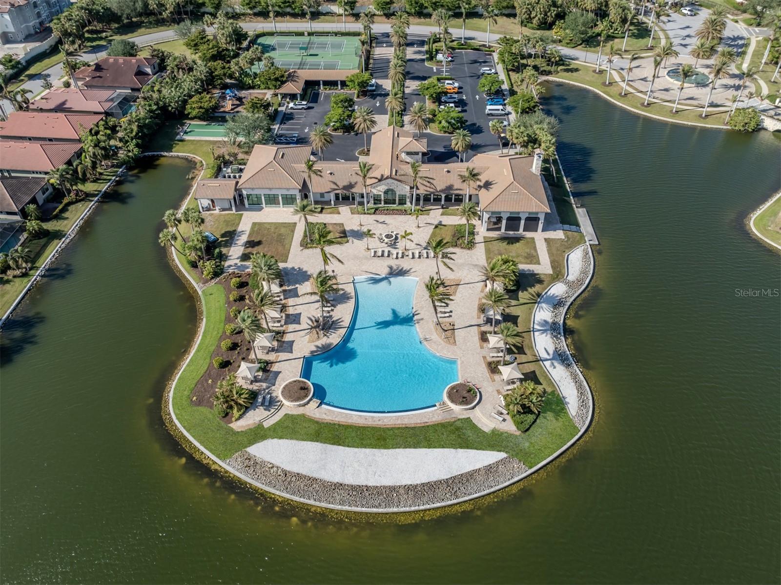 195 MARAVIYA BLVD, NOKOMIS, FL, 34275