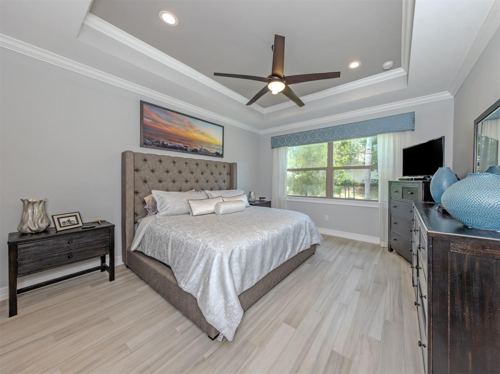 195 MARAVIYA BLVD, NOKOMIS, FL, 34275