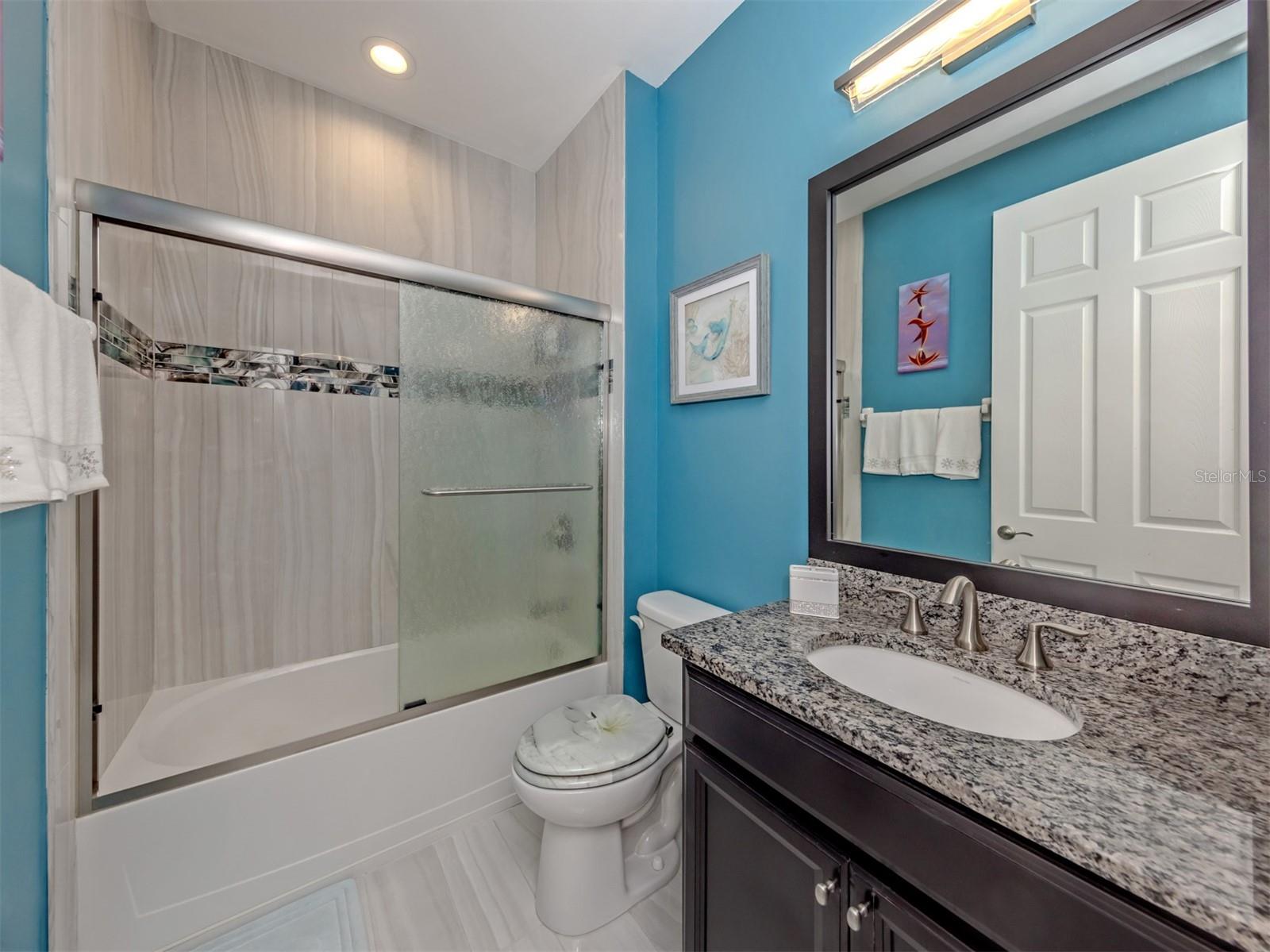 195 MARAVIYA BLVD, NOKOMIS, FL, 34275