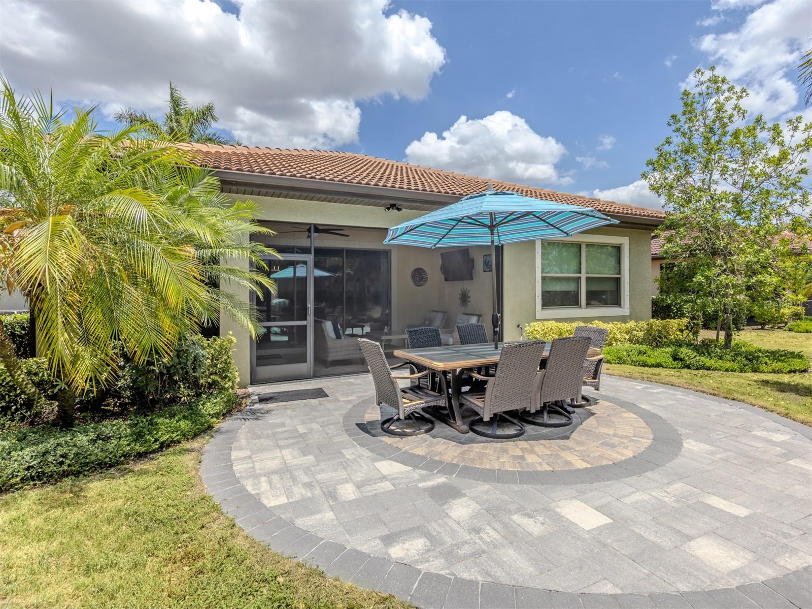 195 MARAVIYA BLVD, NOKOMIS, FL, 34275