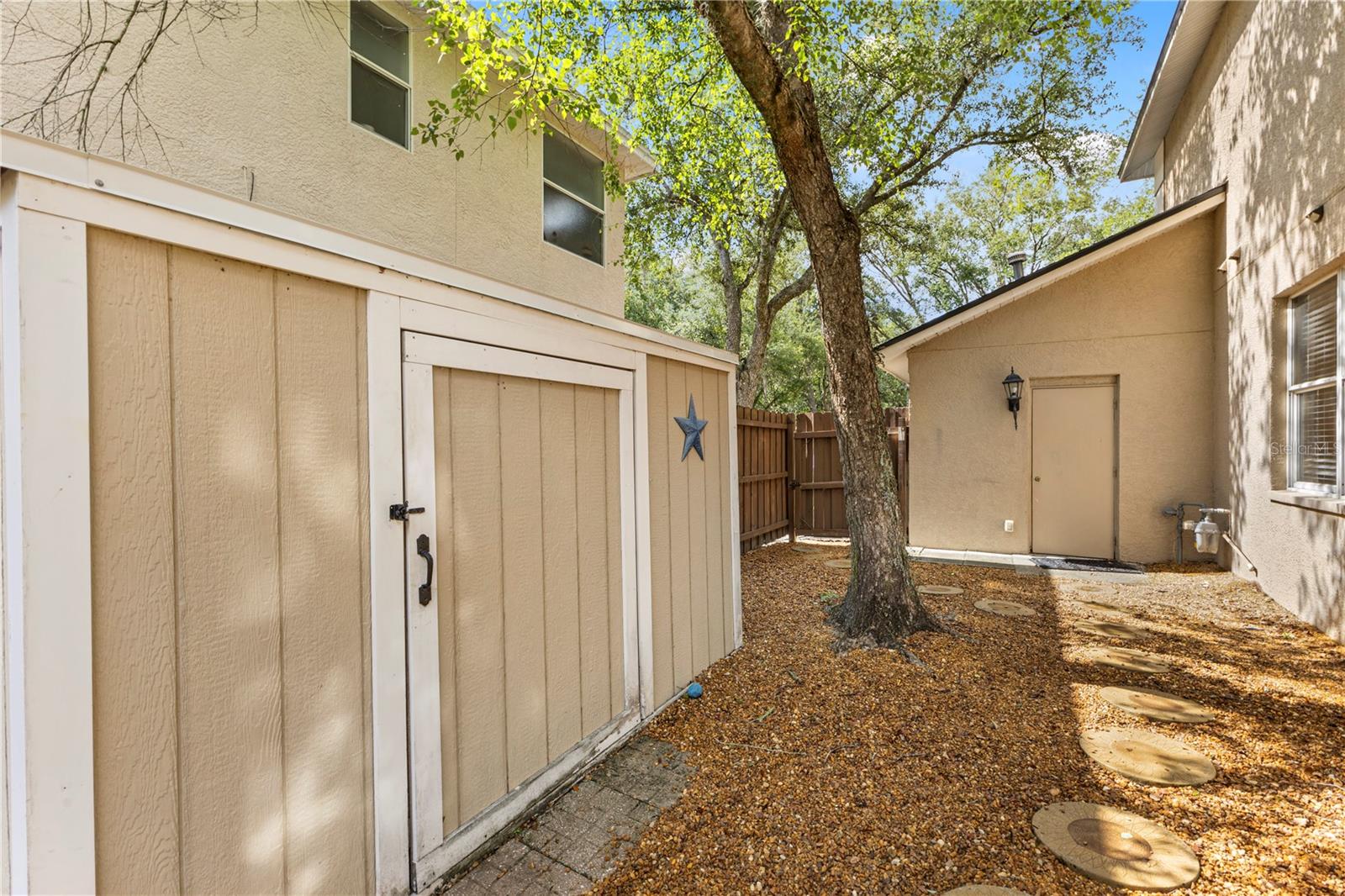 9307 POPLAR CREEK CT, TAMPA, FL, 33647