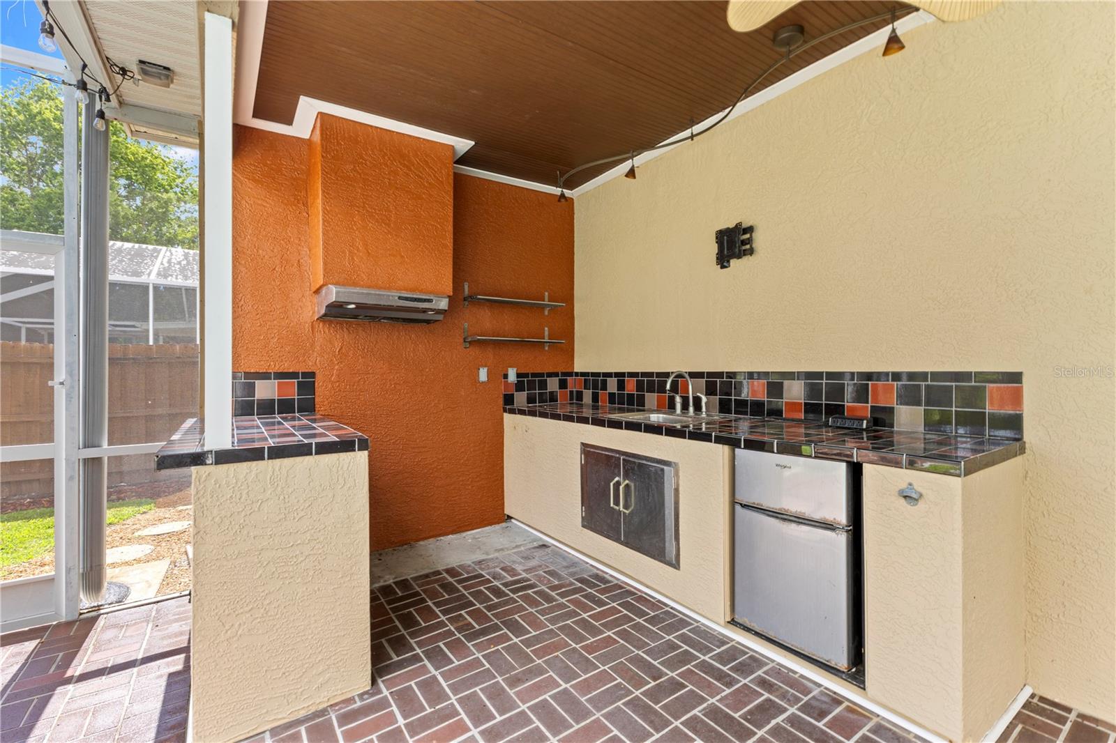 9307 POPLAR CREEK CT, TAMPA, FL, 33647