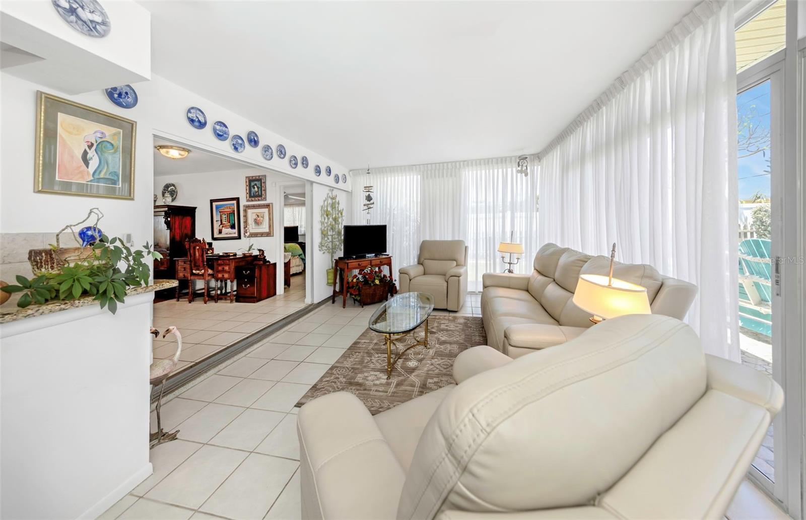 111 24TH ST, BELLEAIR BEACH, FL, 33786