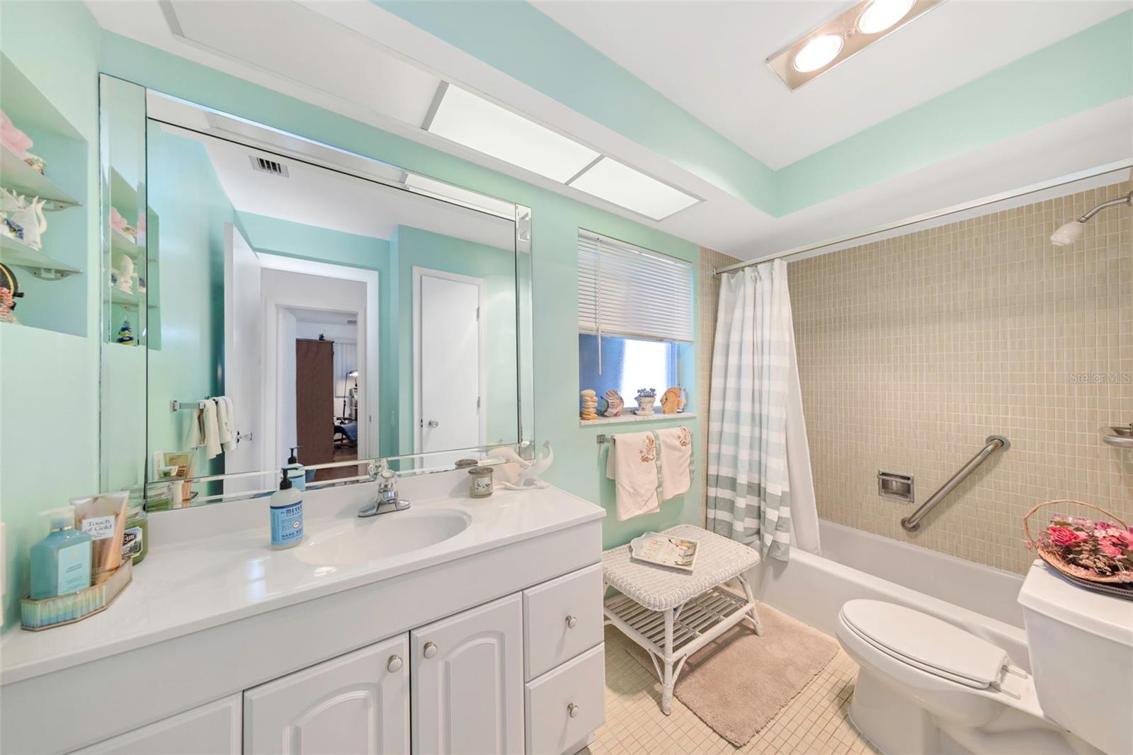 111 24TH ST, BELLEAIR BEACH, FL, 33786