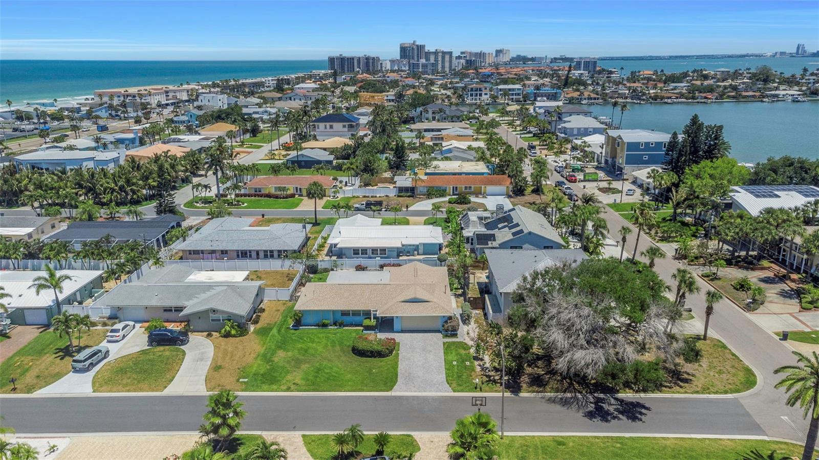 111 24TH ST, BELLEAIR BEACH, FL, 33786