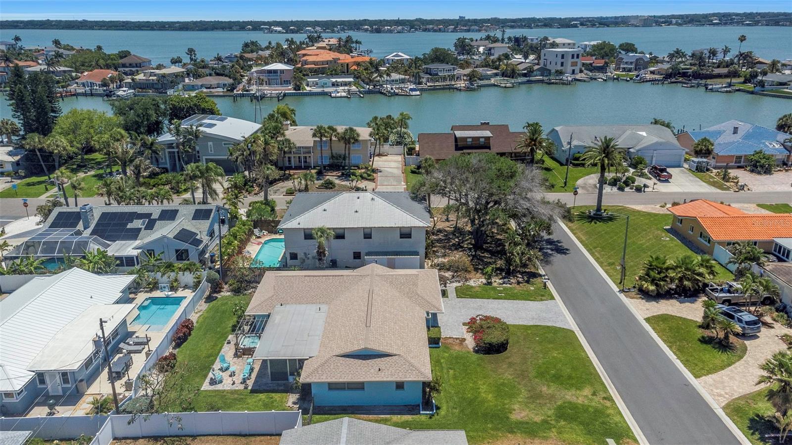 111 24TH ST, BELLEAIR BEACH, FL, 33786