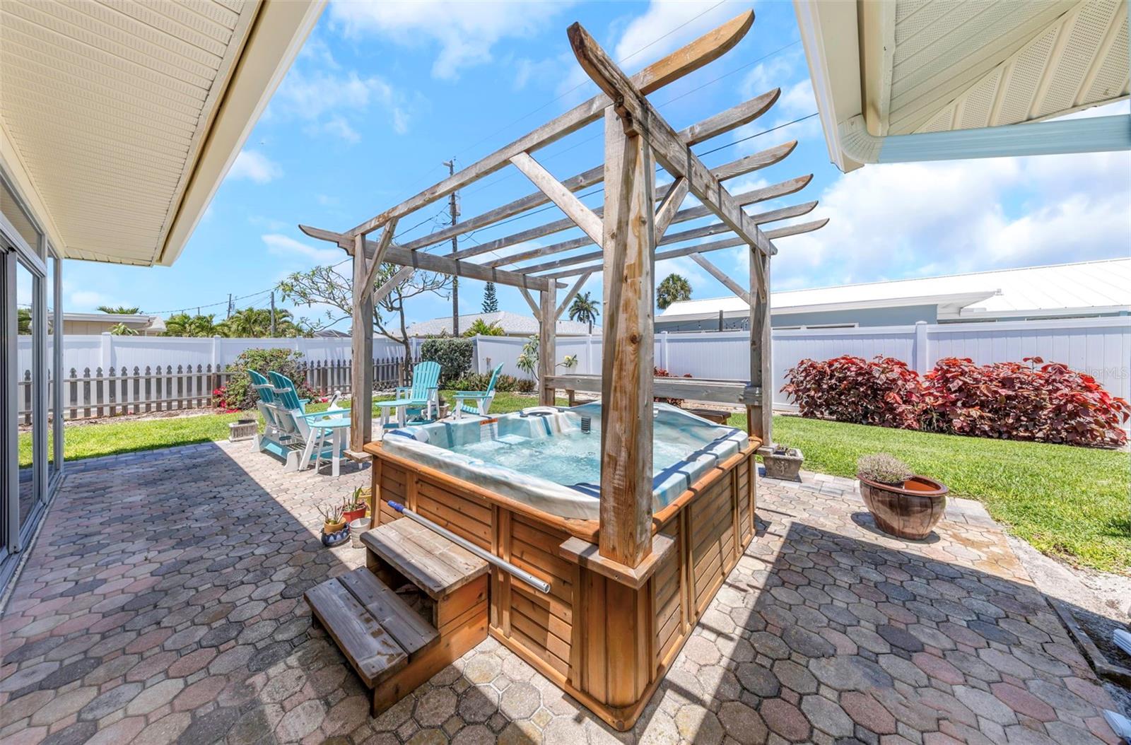 111 24TH ST, BELLEAIR BEACH, FL, 33786