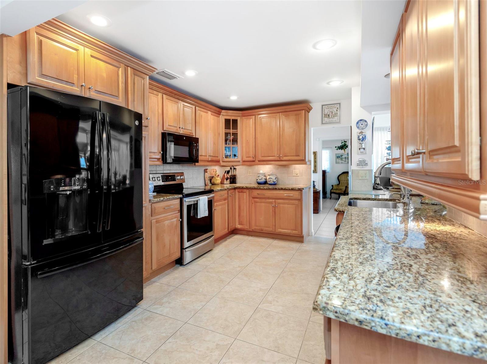 111 24TH ST, BELLEAIR BEACH, FL, 33786