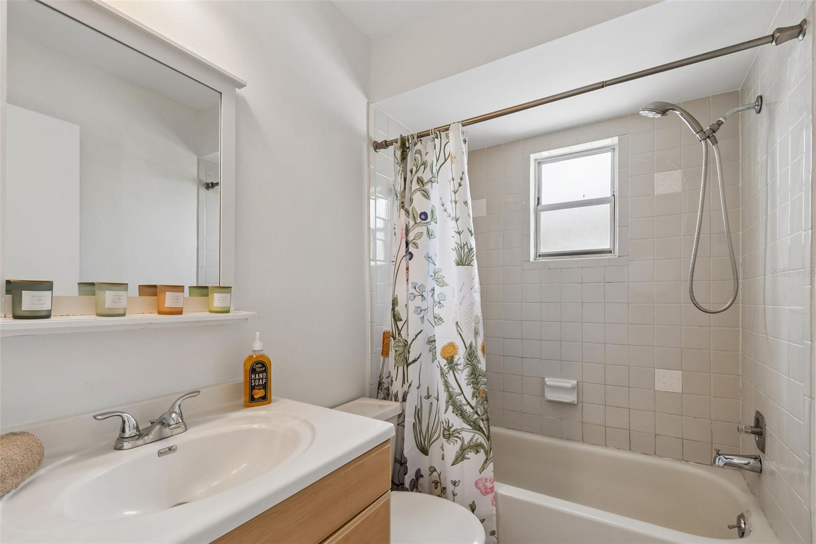 8272 DENISE DR E, SEMINOLE, FL, 33777