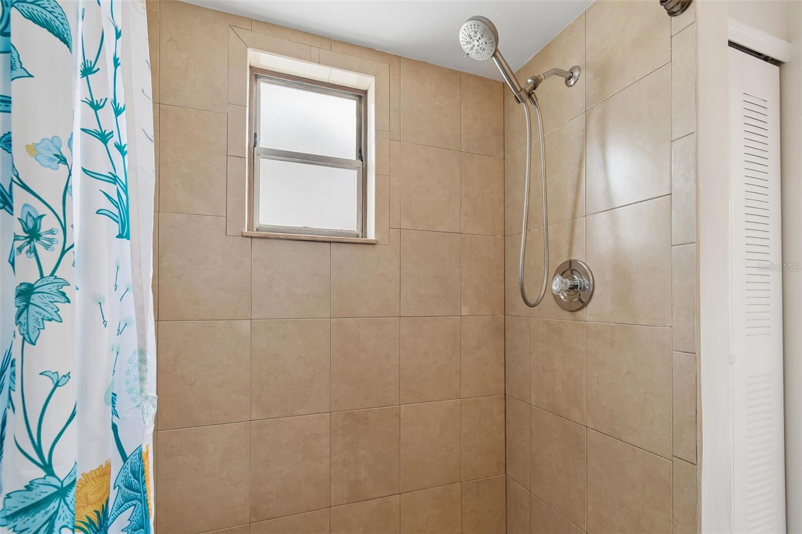 8272 DENISE DR E, SEMINOLE, FL, 33777