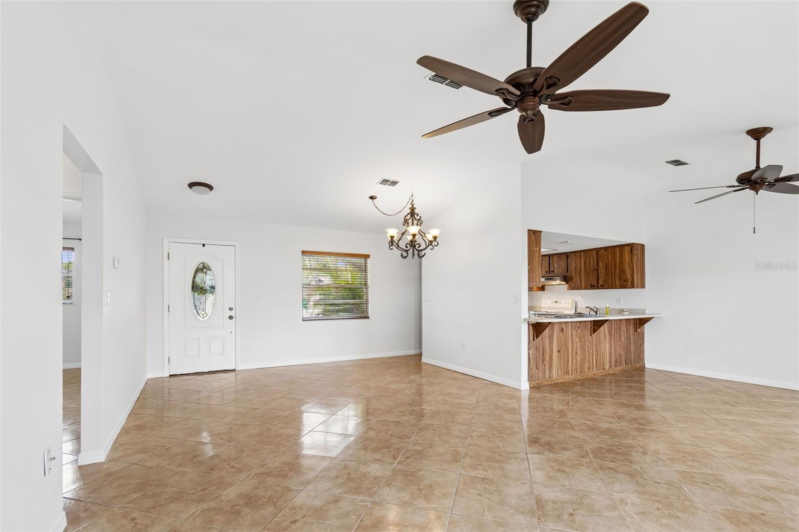8272 DENISE DR E, SEMINOLE, FL, 33777