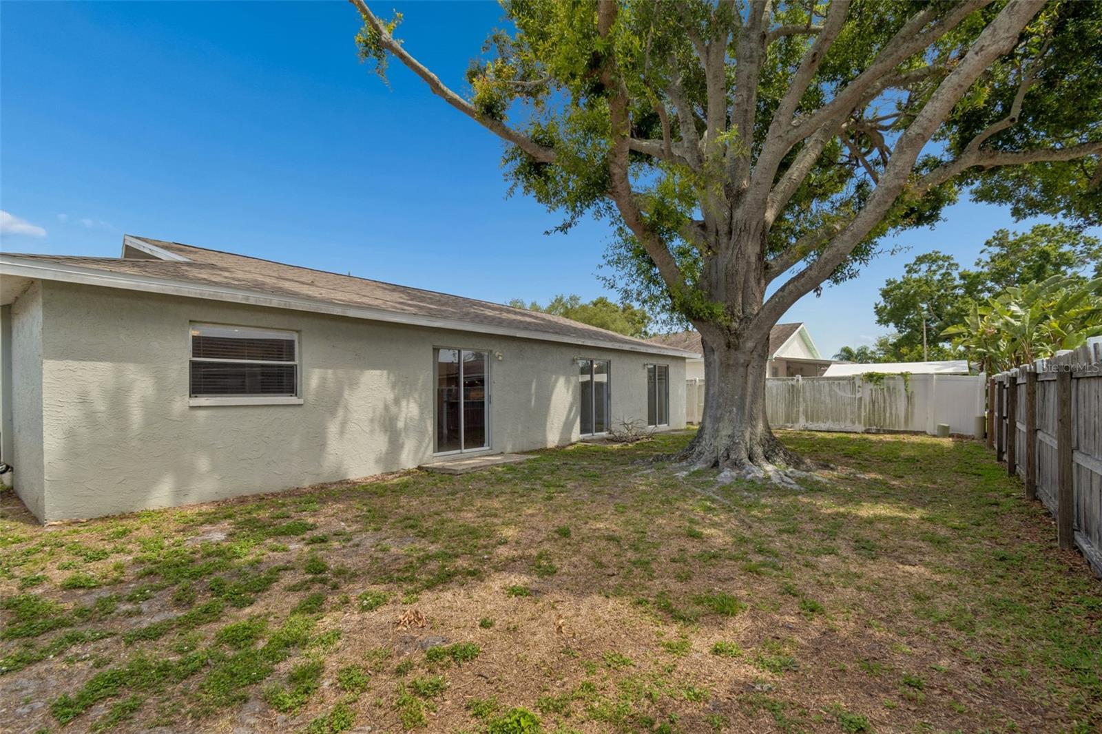 8272 DENISE DR E, SEMINOLE, FL, 33777