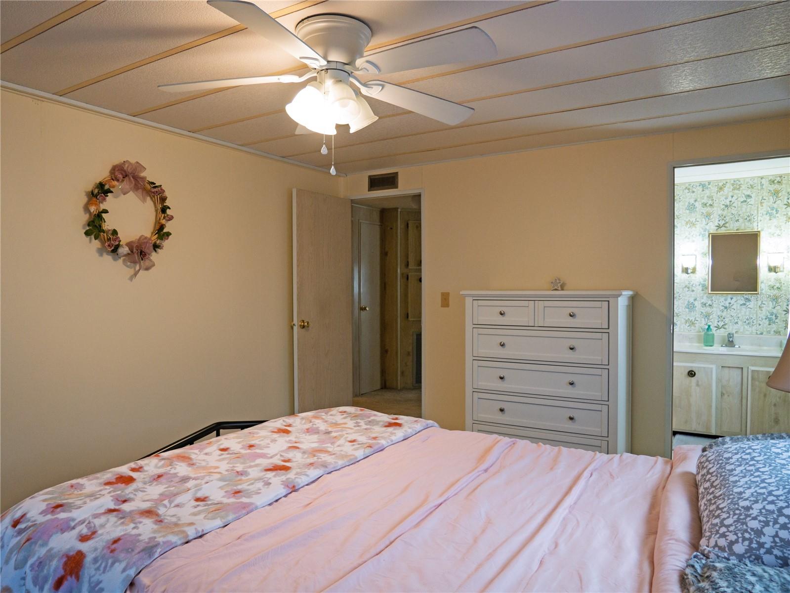 12501 ULMERTON RD #122, LARGO, FL, 33774