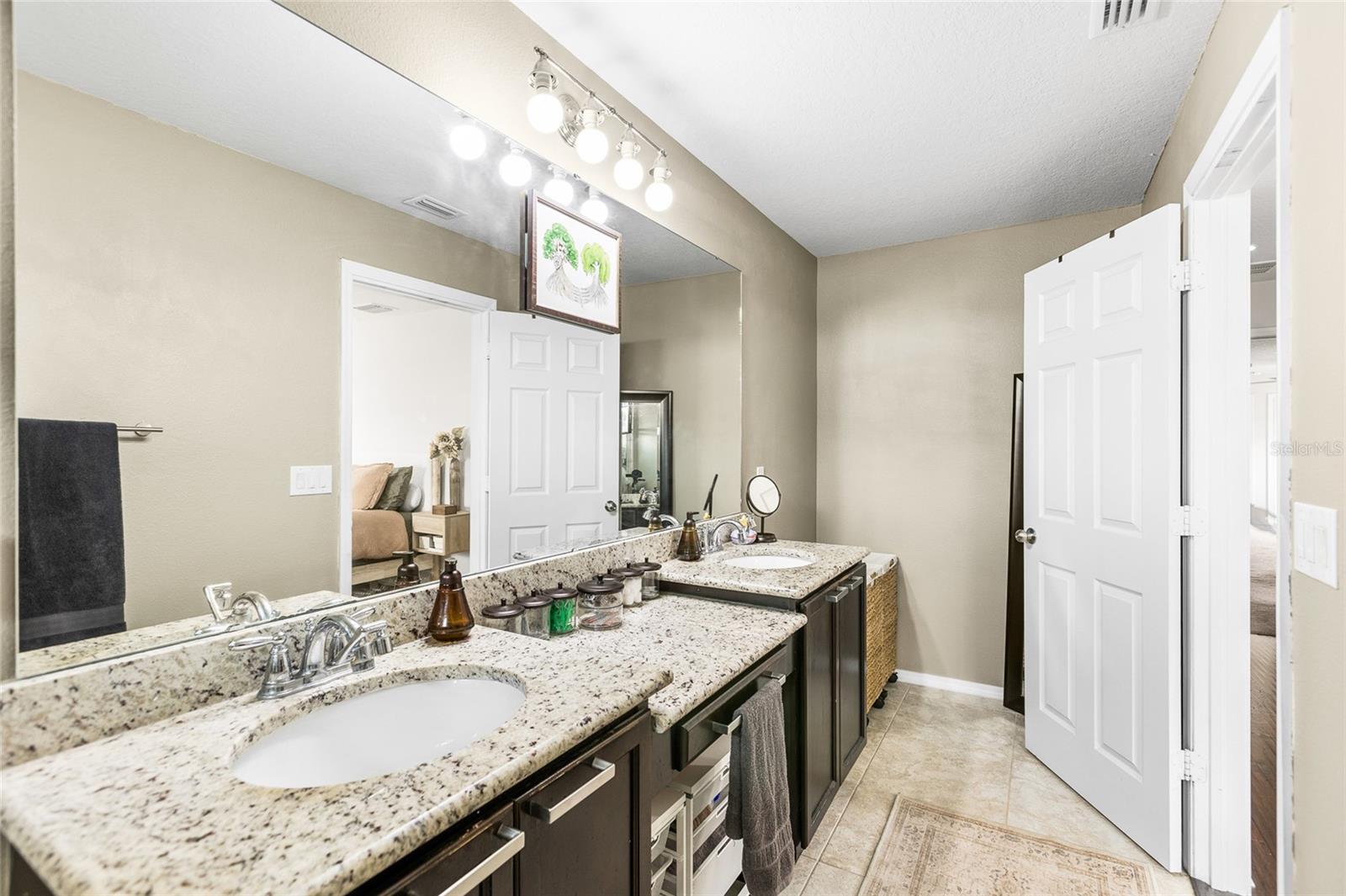 8738 TURNSTONE HAVEN PL, TAMPA, FL, 33619