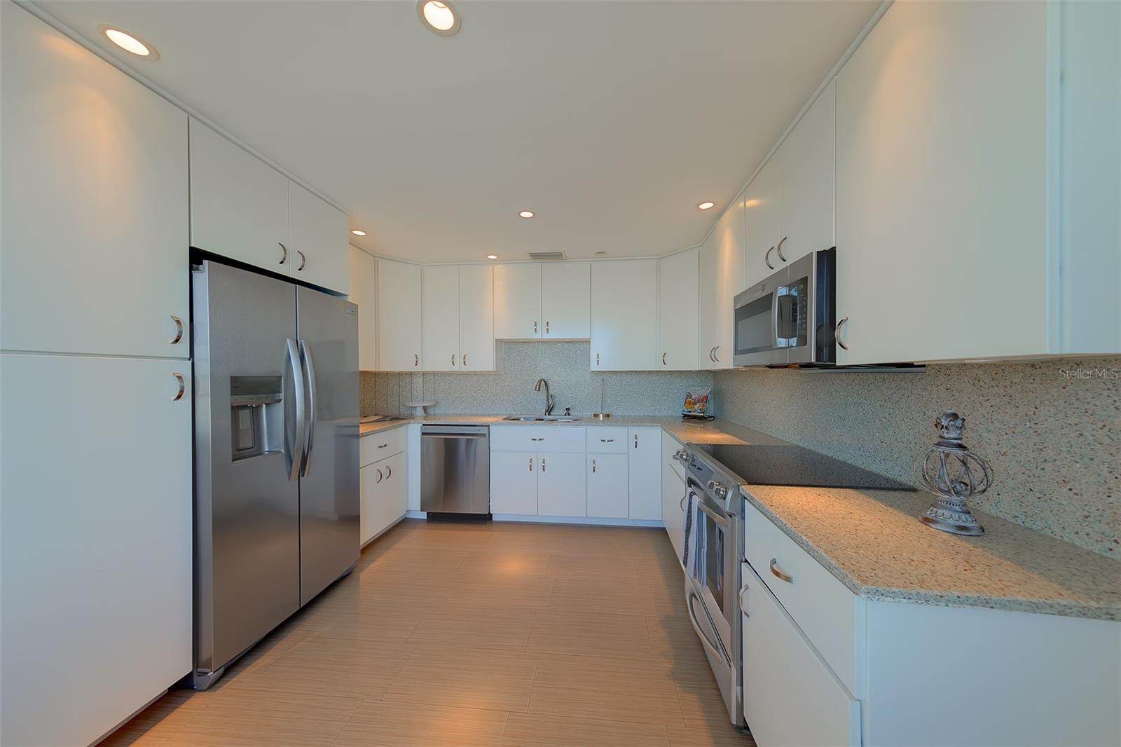 8 BELLEVIEW BLVD #507, BELLEAIR, FL, 33756
