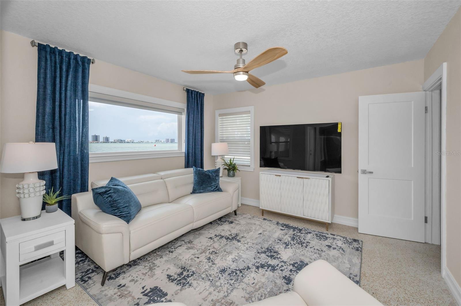 52 N PINE CIR, BELLEAIR, FL, 33756