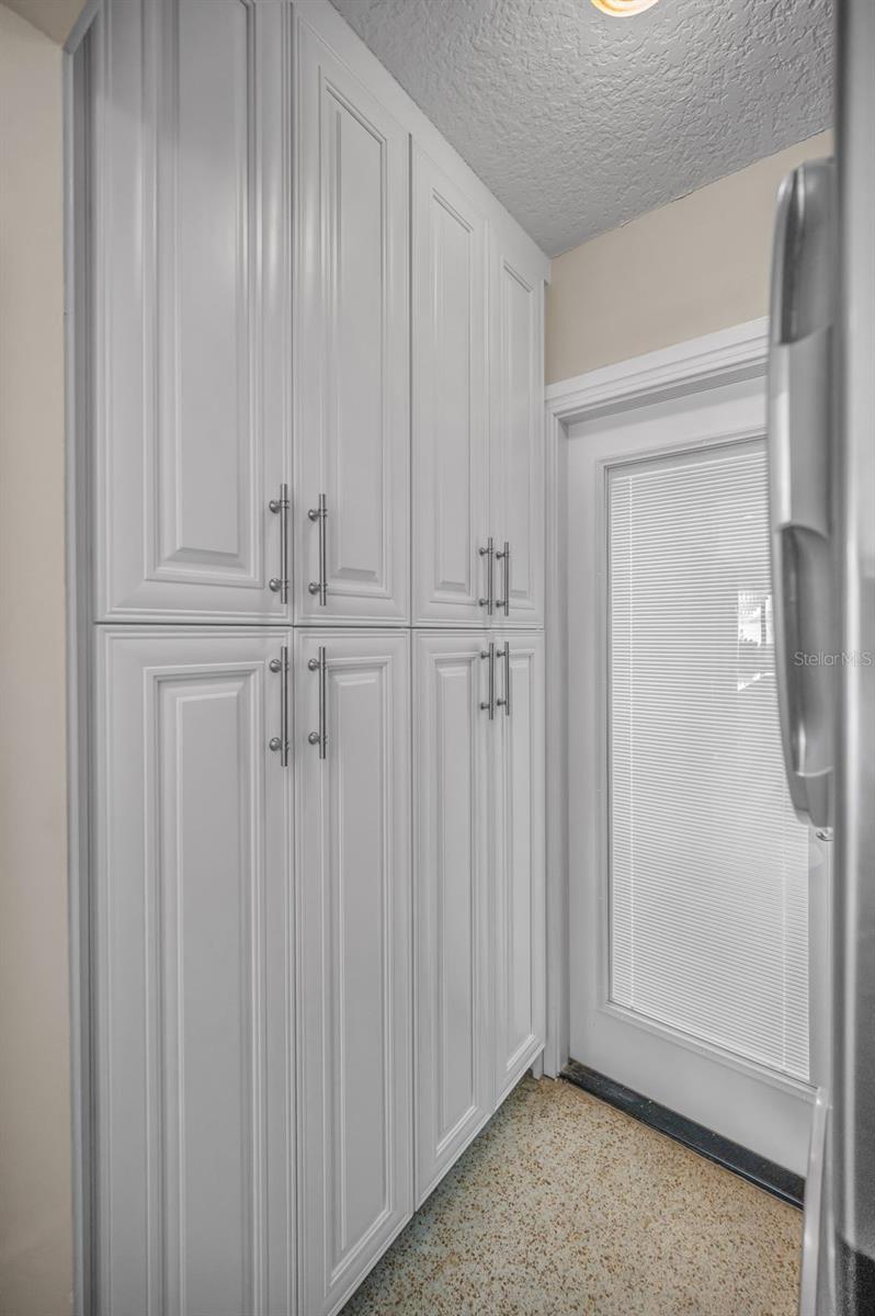 52 N PINE CIR, BELLEAIR, FL, 33756