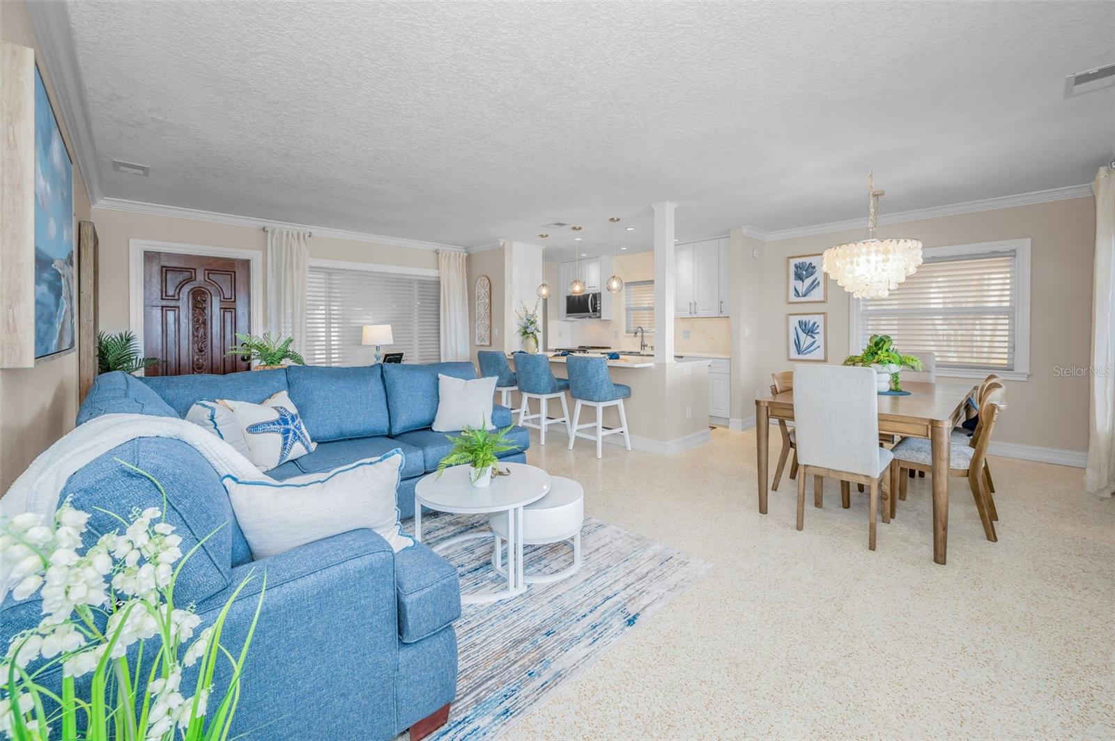 52 N PINE CIR, BELLEAIR, FL, 33756