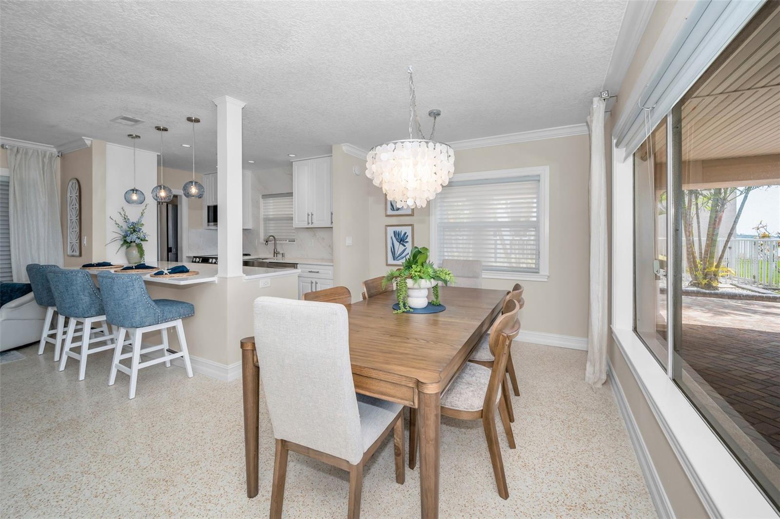 52 N PINE CIR, BELLEAIR, FL, 33756