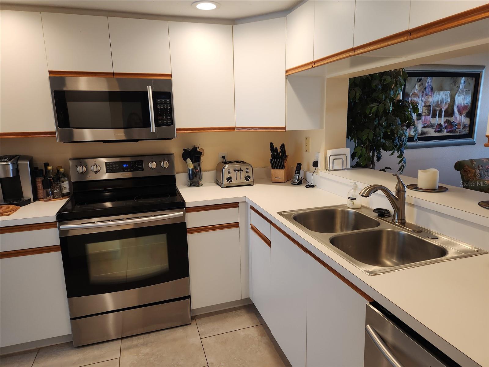 6507 STONE RIVER RD #205, BRADENTON, FL, 34203