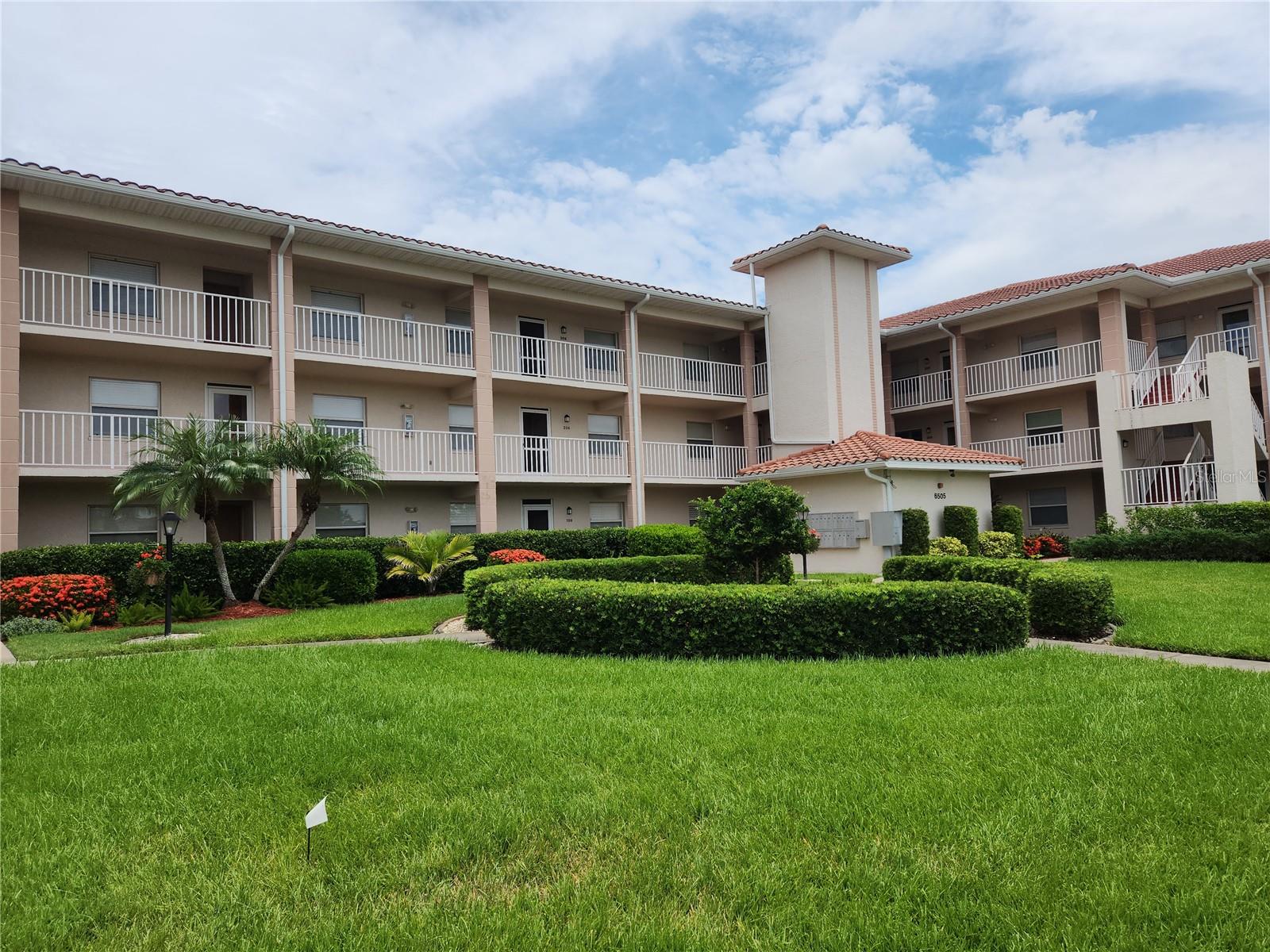 6507 STONE RIVER RD #205, BRADENTON, FL, 34203