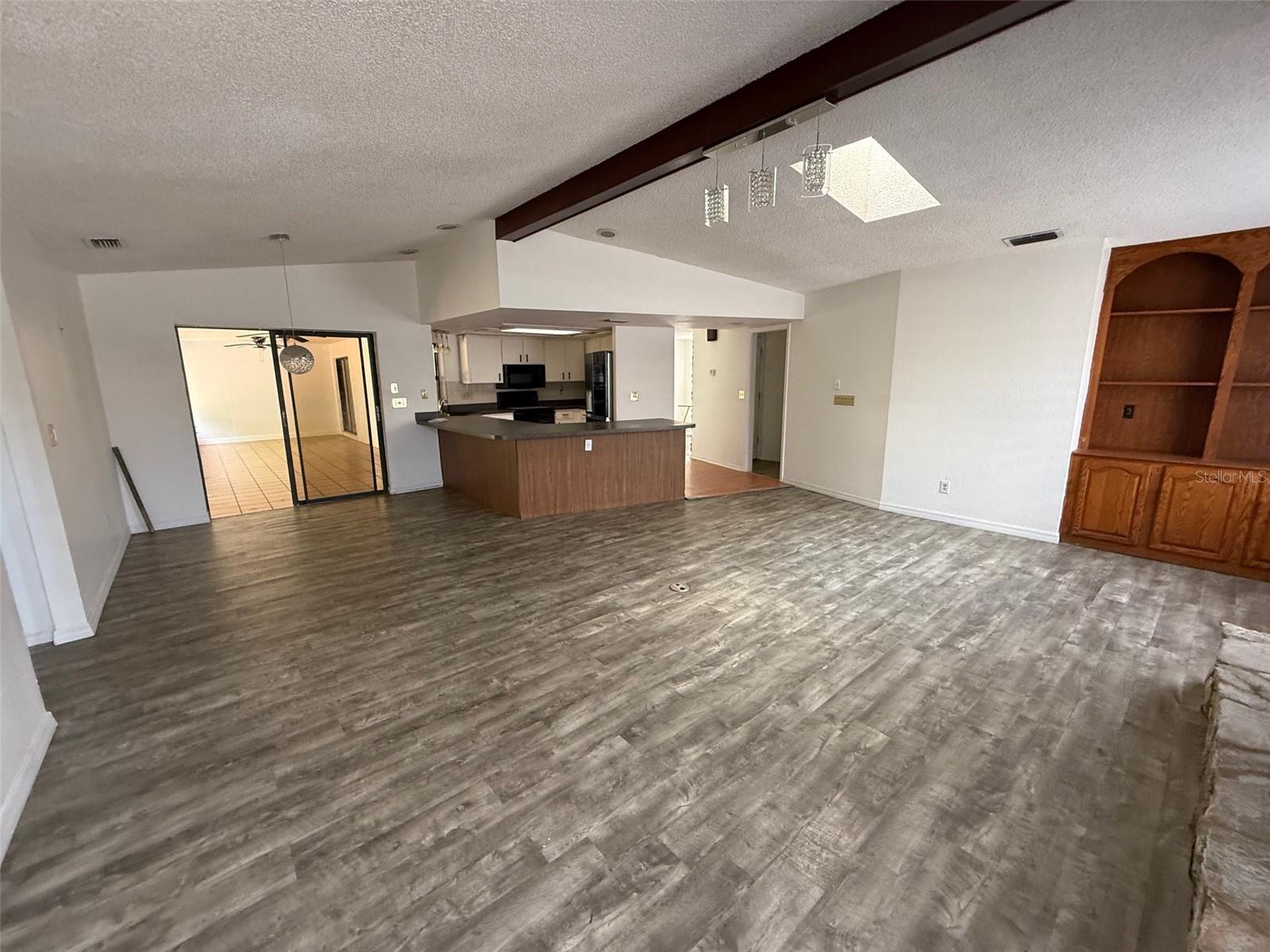 5312 SUWANNEE RD, WEEKI WACHEE, FL, 34607