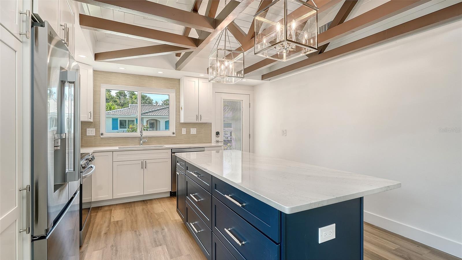 711 SPANISH DR S, LONGBOAT KEY, FL, 34228
