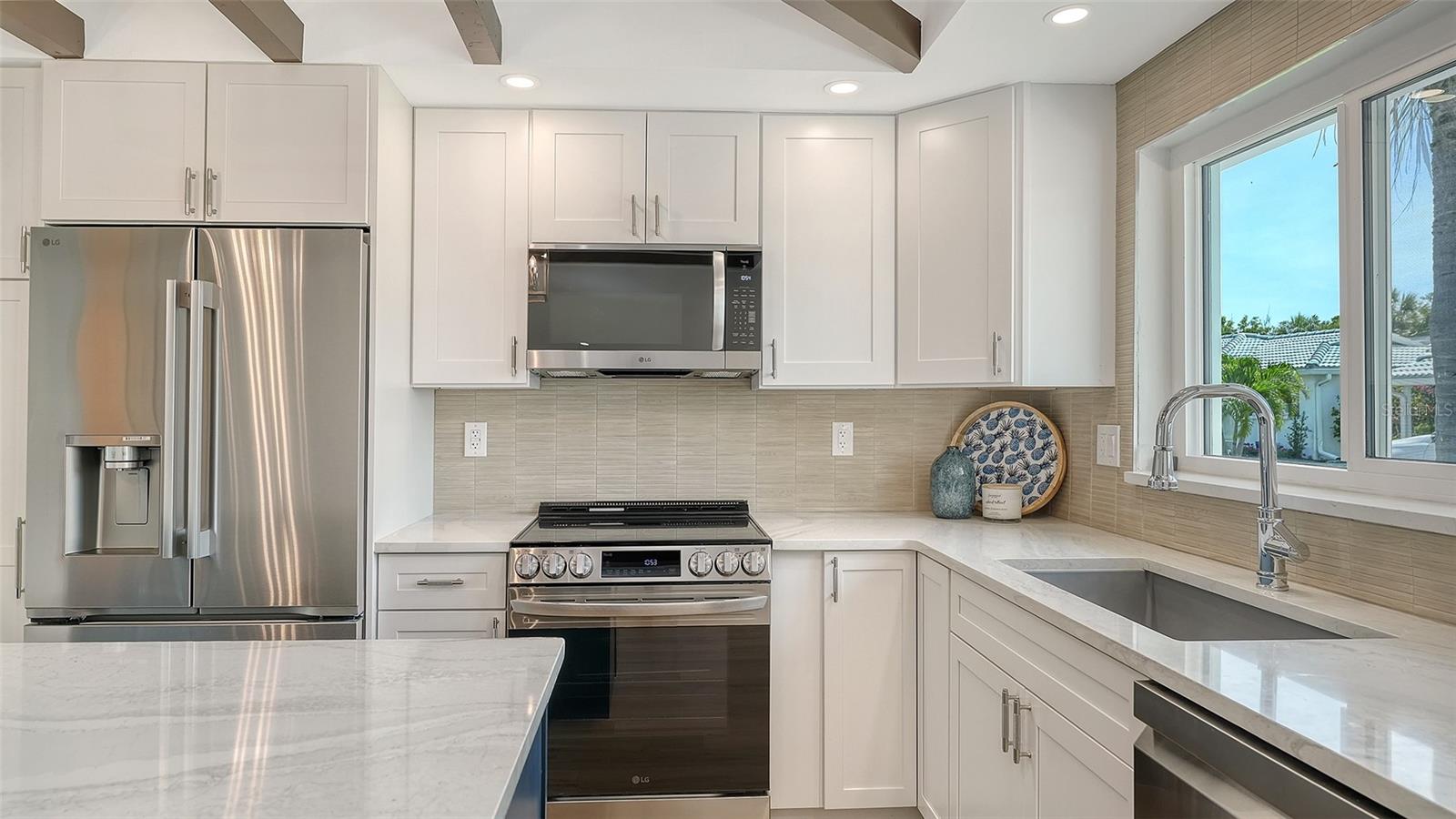 711 SPANISH DR S, LONGBOAT KEY, FL, 34228