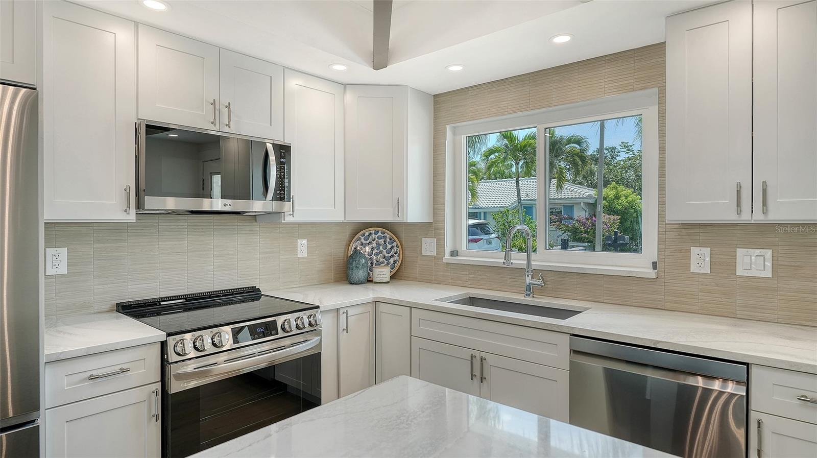 711 SPANISH DR S, LONGBOAT KEY, FL, 34228