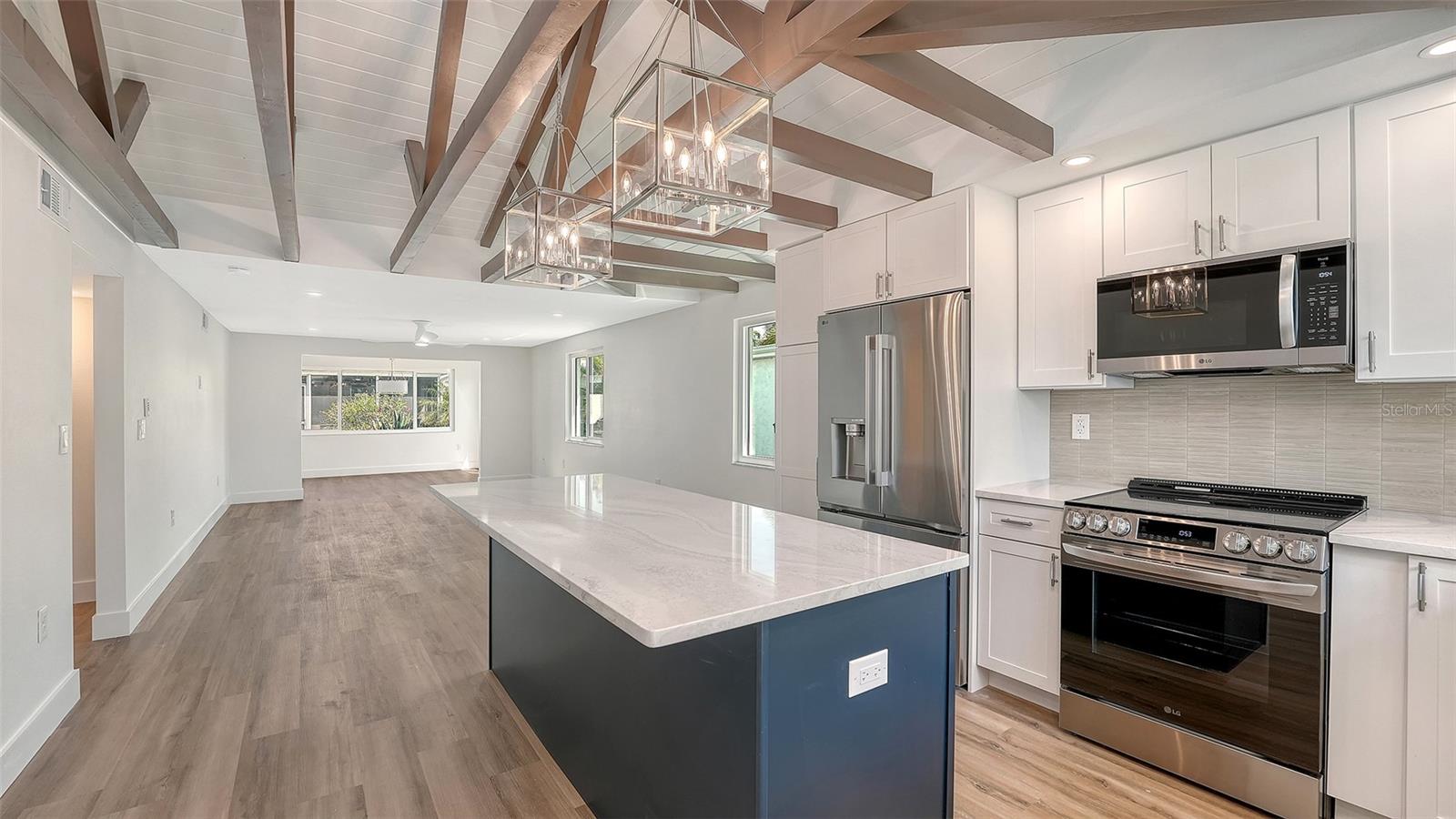 711 SPANISH DR S, LONGBOAT KEY, FL, 34228