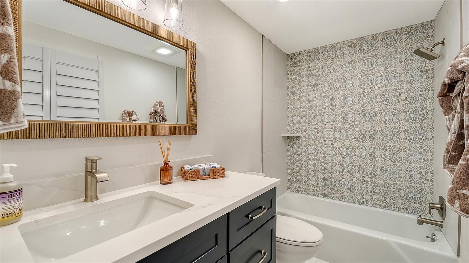 711 SPANISH DR S, LONGBOAT KEY, FL, 34228