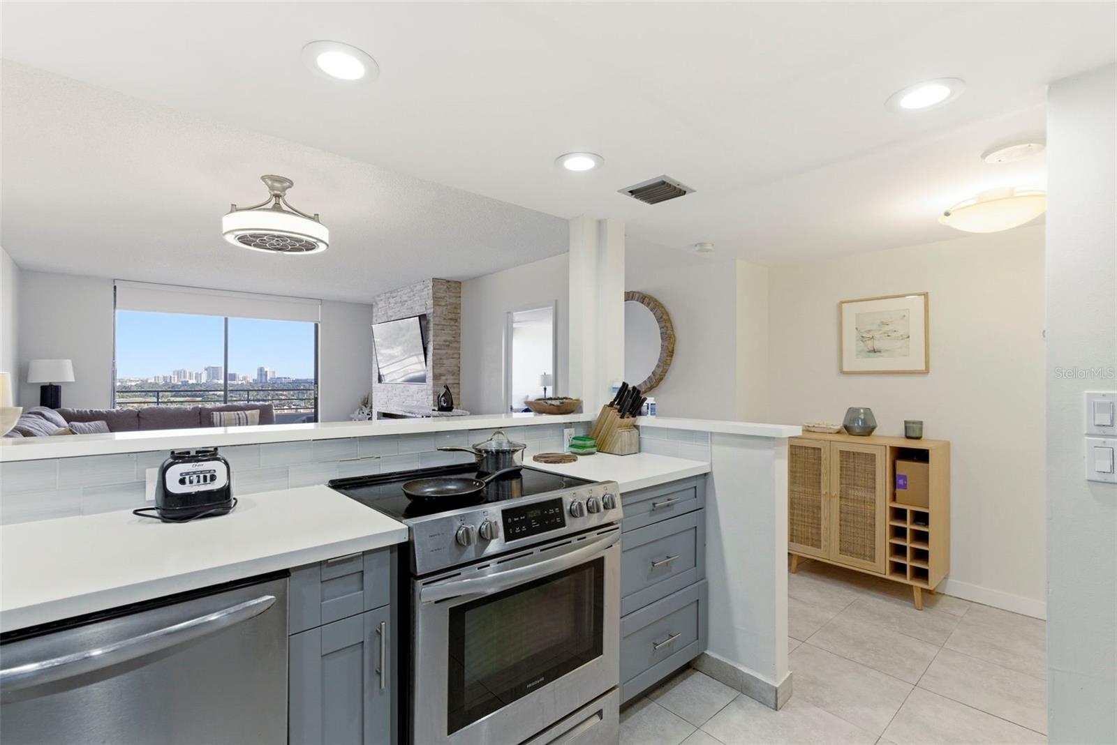 500 THREE ISLANDS BLVD #1008, HALLANDALE BEACH, FL, 33009