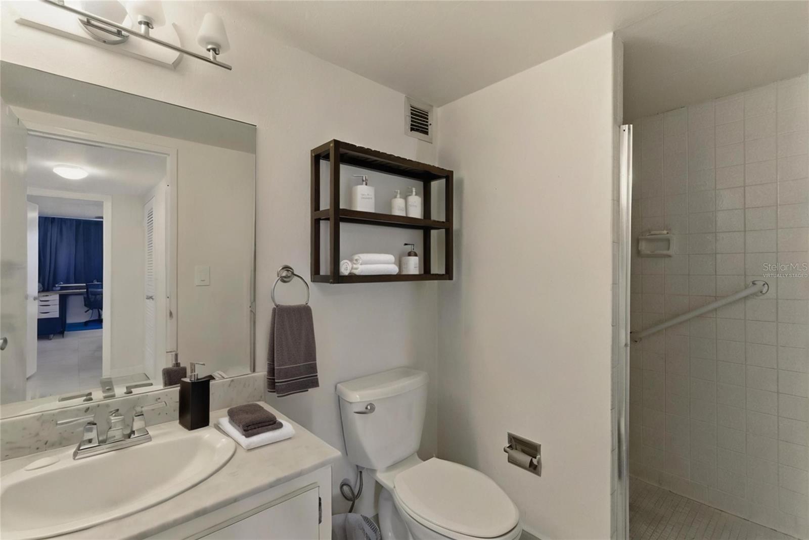 500 THREE ISLANDS BLVD #1008, HALLANDALE BEACH, FL, 33009