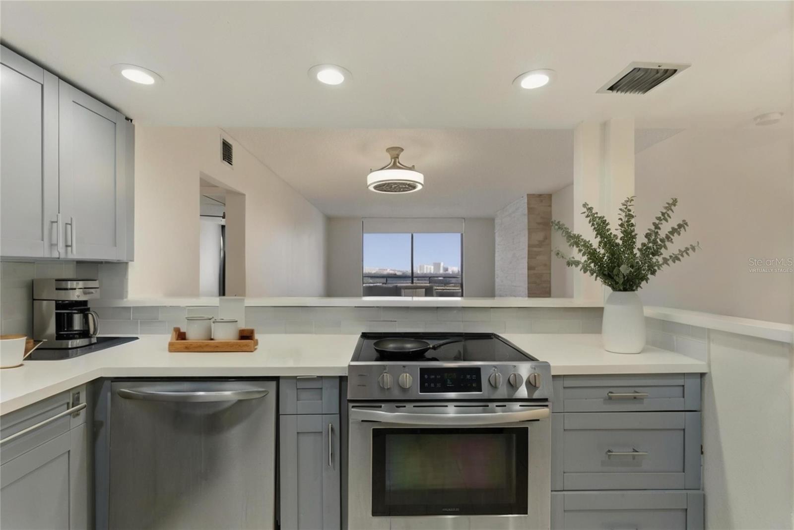 500 THREE ISLANDS BLVD #1008, HALLANDALE BEACH, FL, 33009