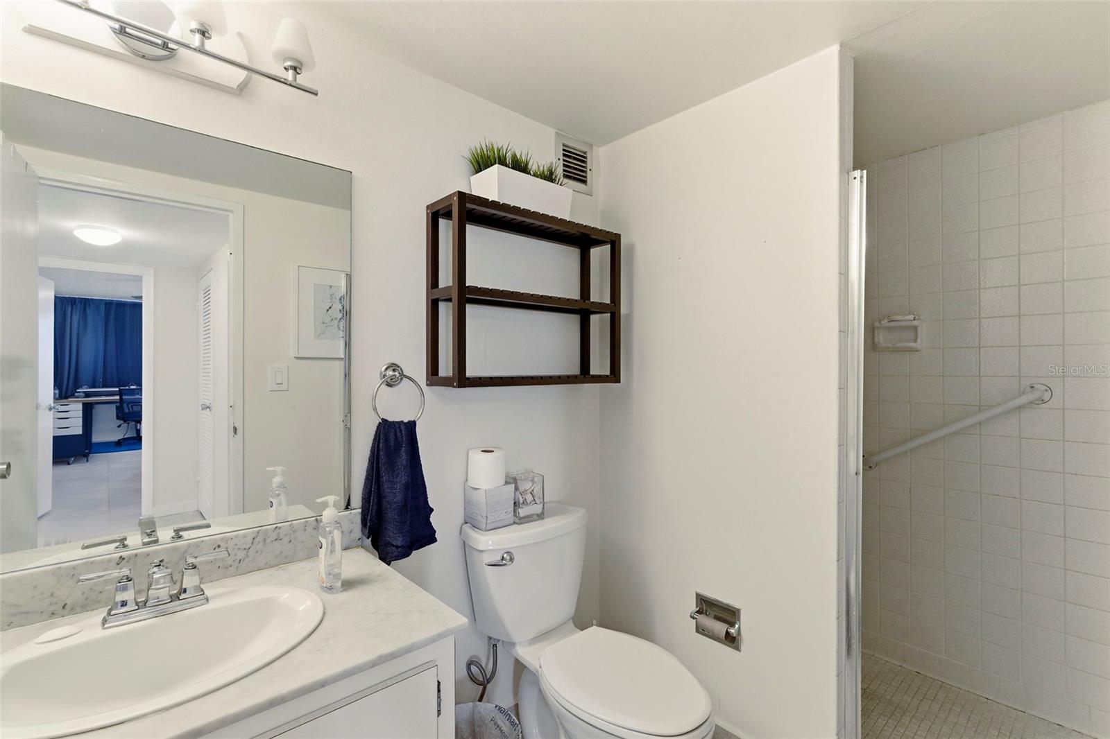 500 THREE ISLANDS BLVD #1008, HALLANDALE BEACH, FL, 33009