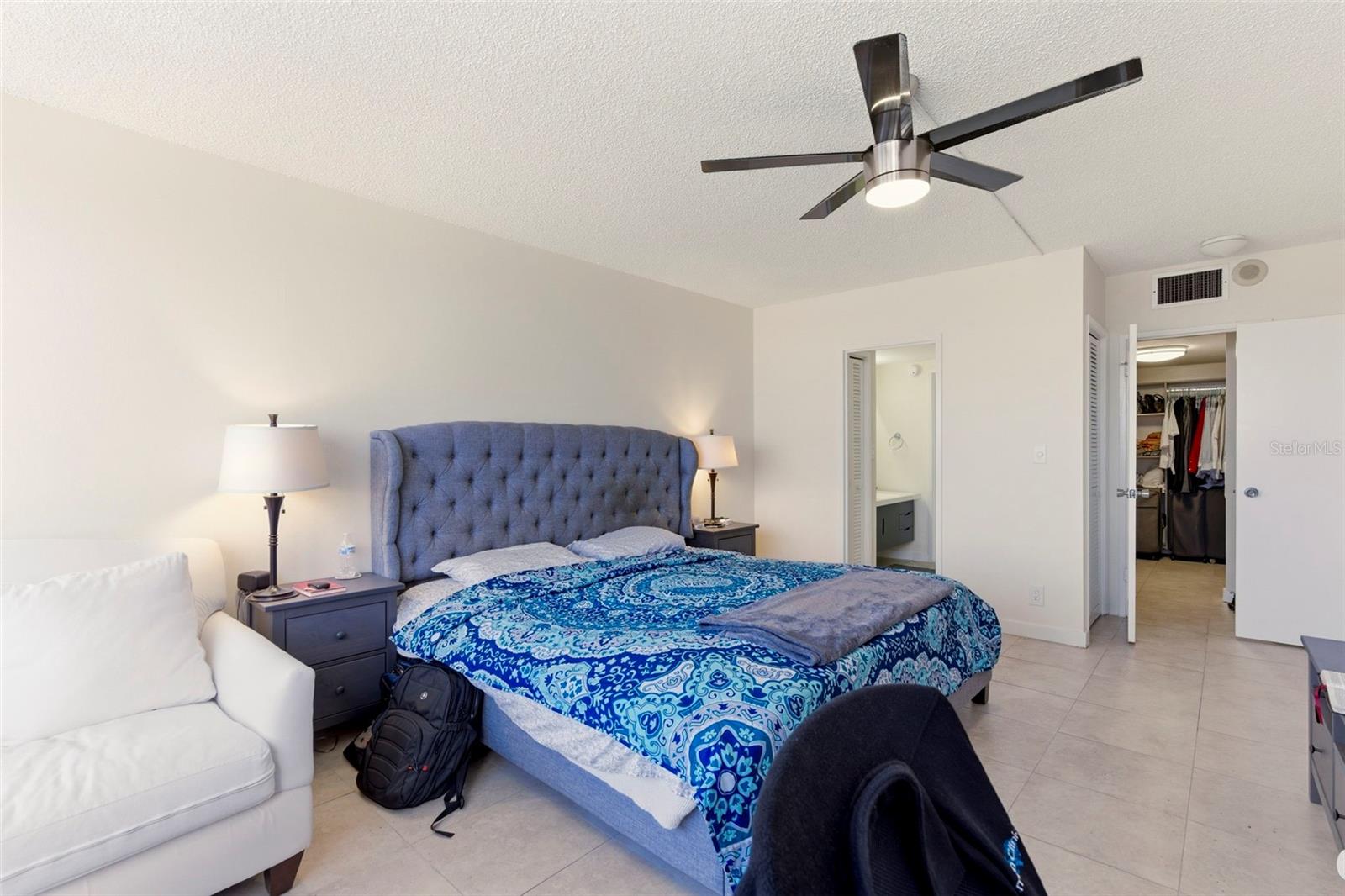 500 THREE ISLANDS BLVD #1008, HALLANDALE BEACH, FL, 33009