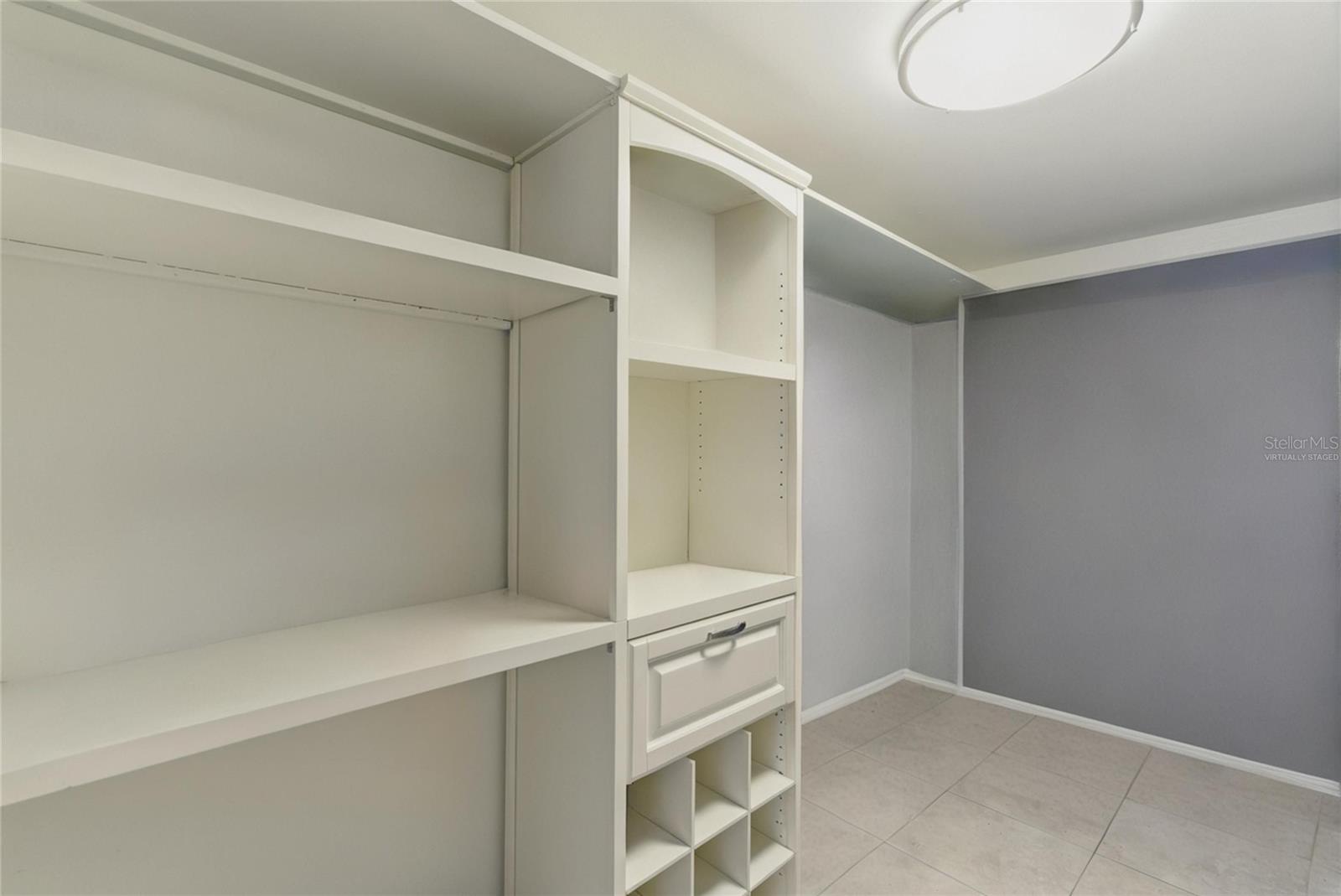 500 THREE ISLANDS BLVD #1008, HALLANDALE BEACH, FL, 33009