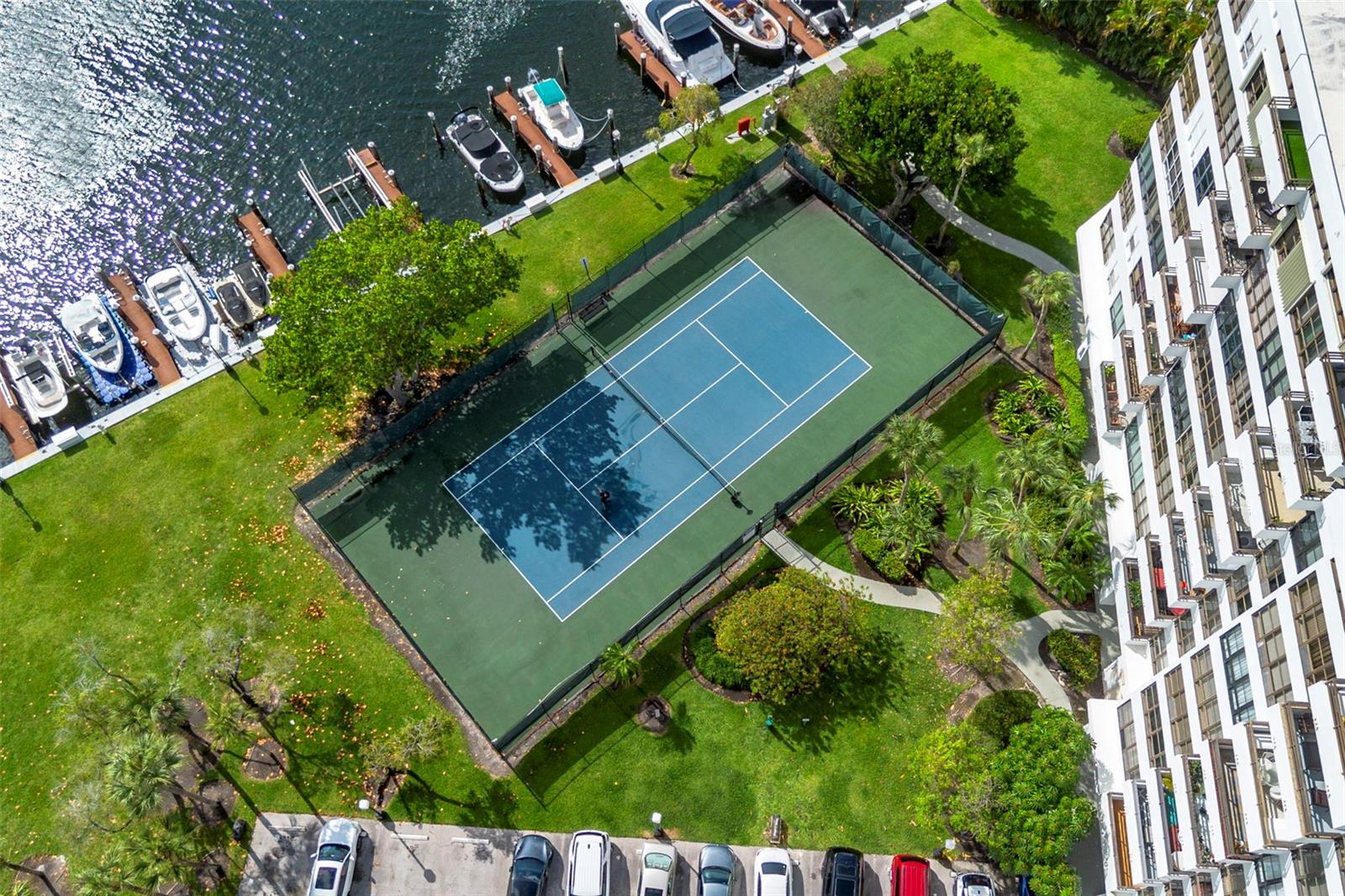 500 THREE ISLANDS BLVD #1008, HALLANDALE BEACH, FL, 33009