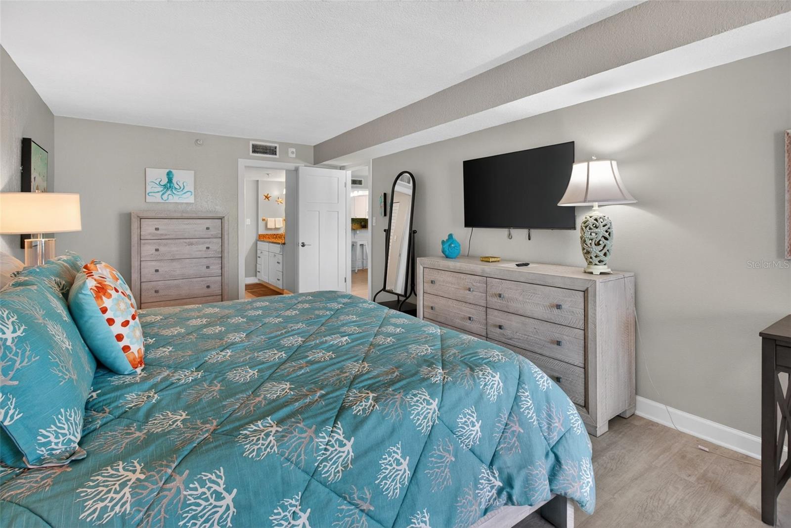 14600 GULF BLVD #401, MADEIRA BEACH, FL, 33708