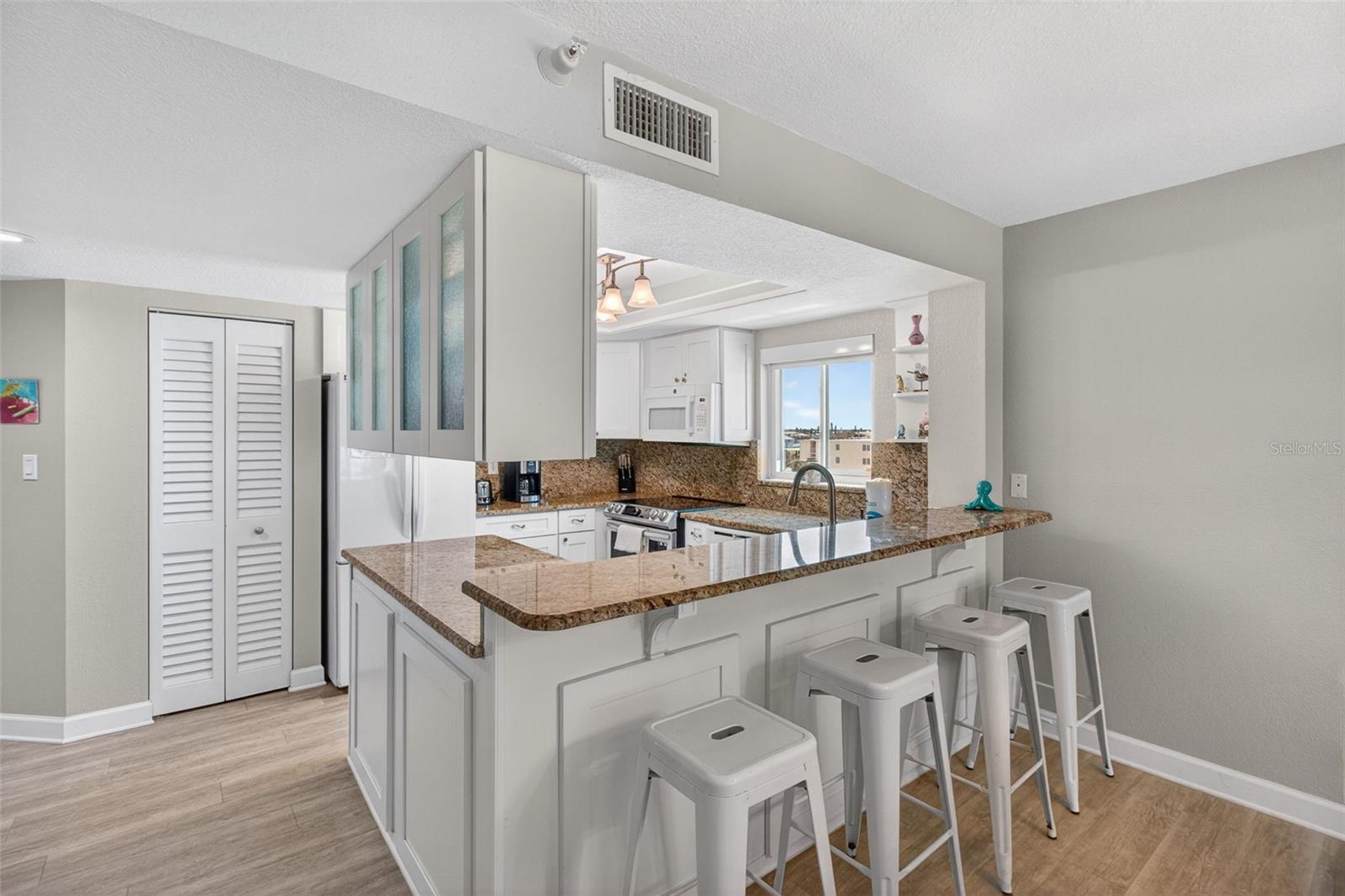 14600 GULF BLVD #401, MADEIRA BEACH, FL, 33708