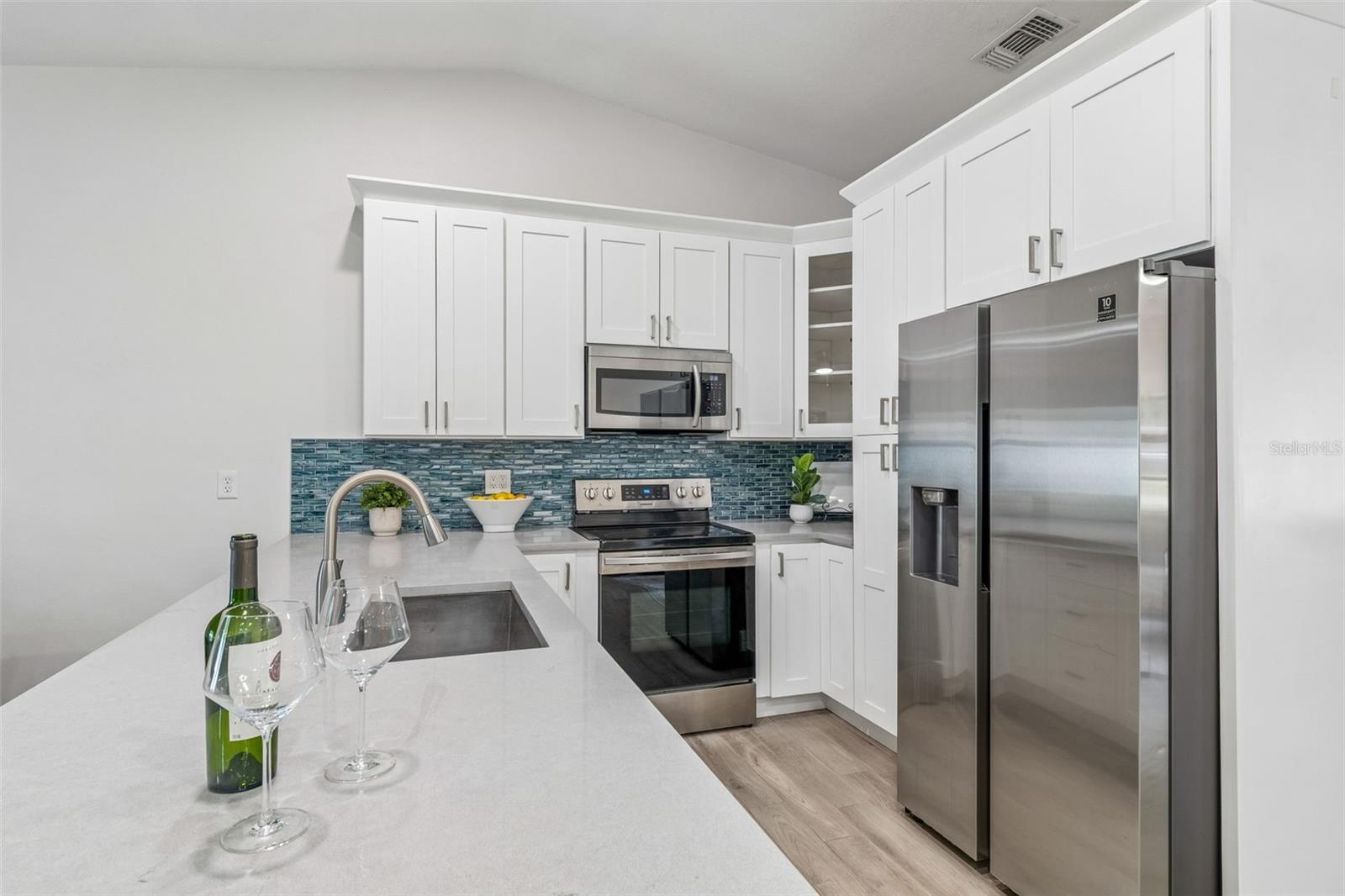 4201 W WYOMING AVE, TAMPA, FL, 33616