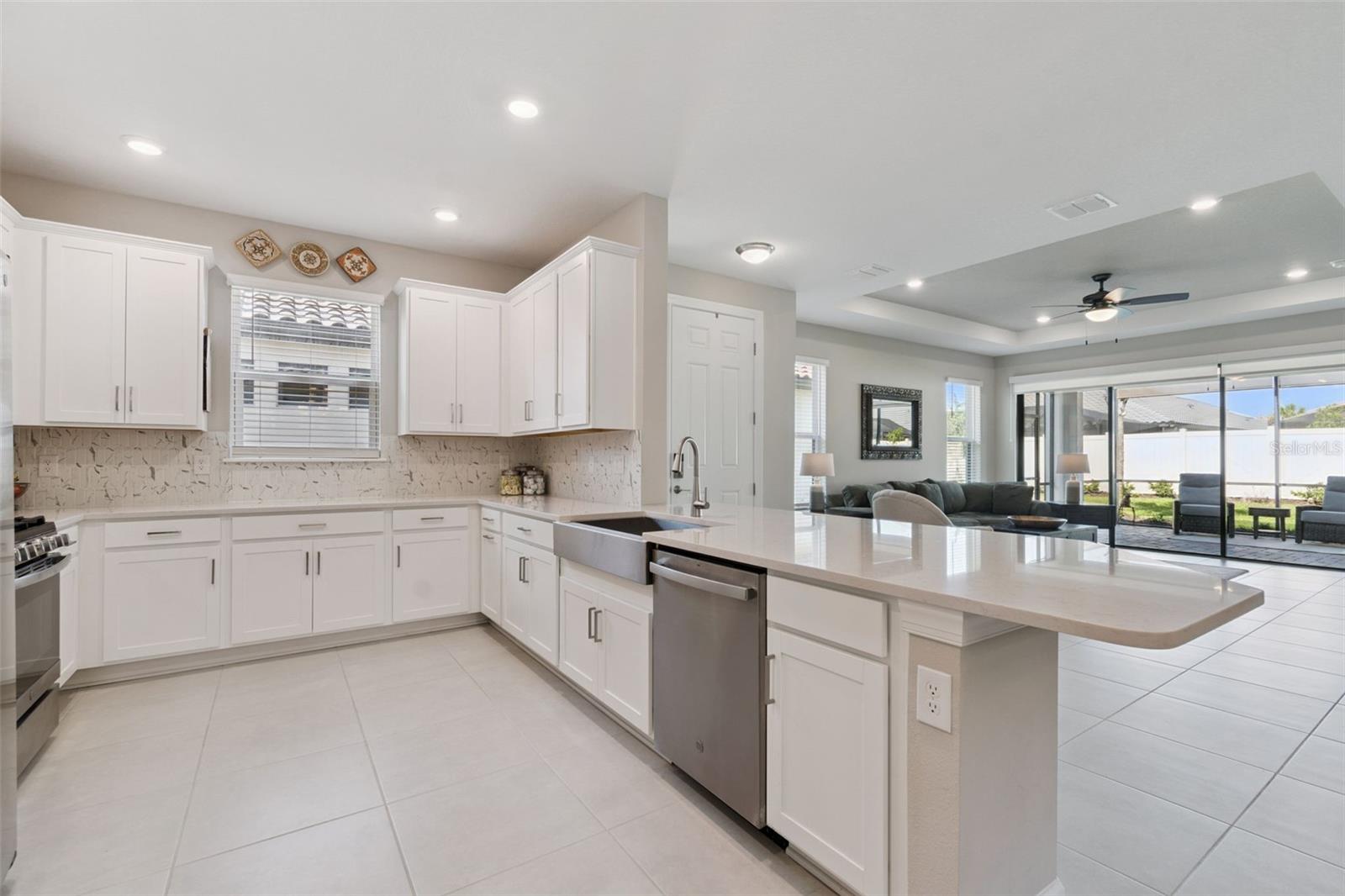 4647 GAROFALO RD, WESLEY CHAPEL, FL, 33543