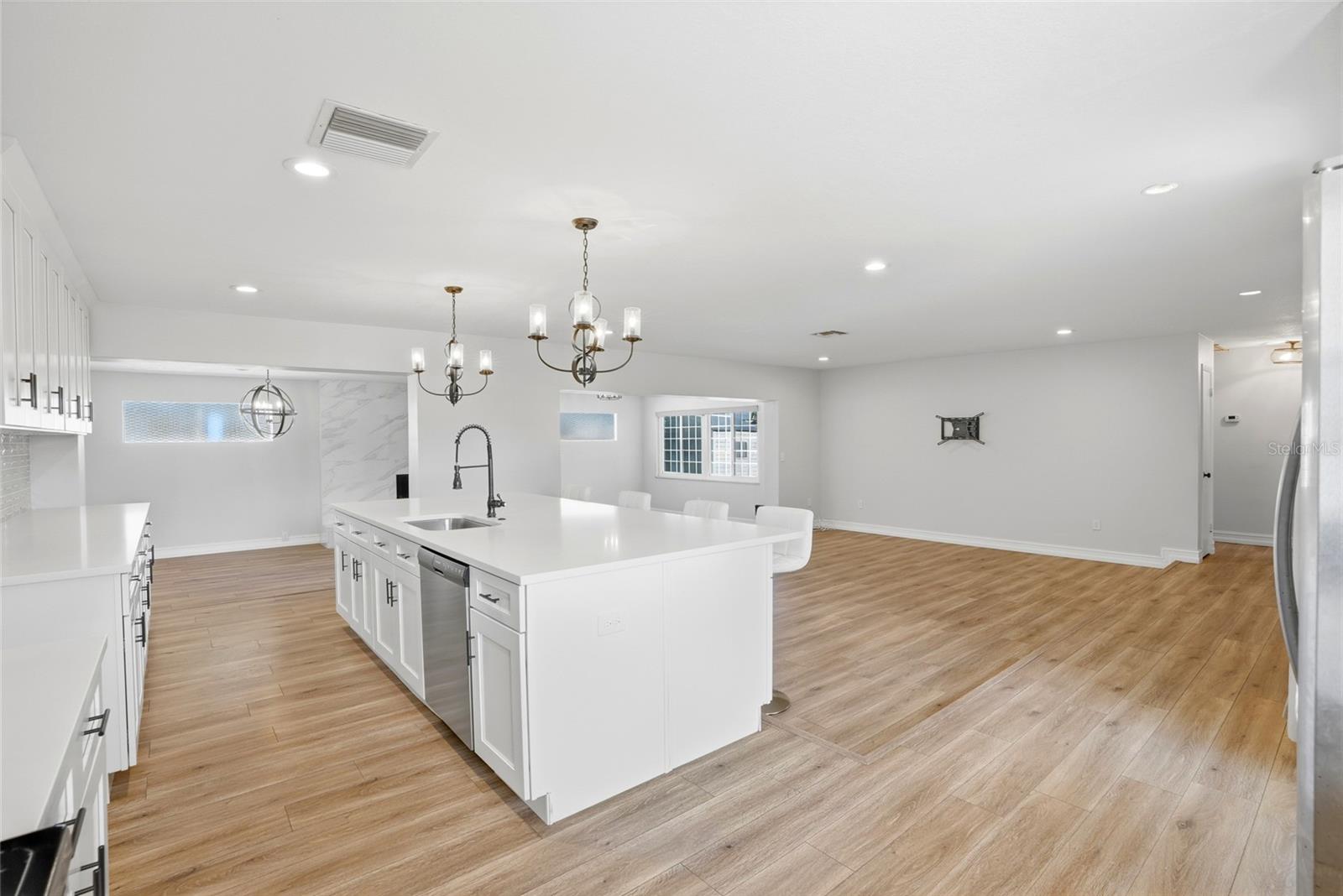 1349 VIEWTOP DR, CLEARWATER, FL, 33764